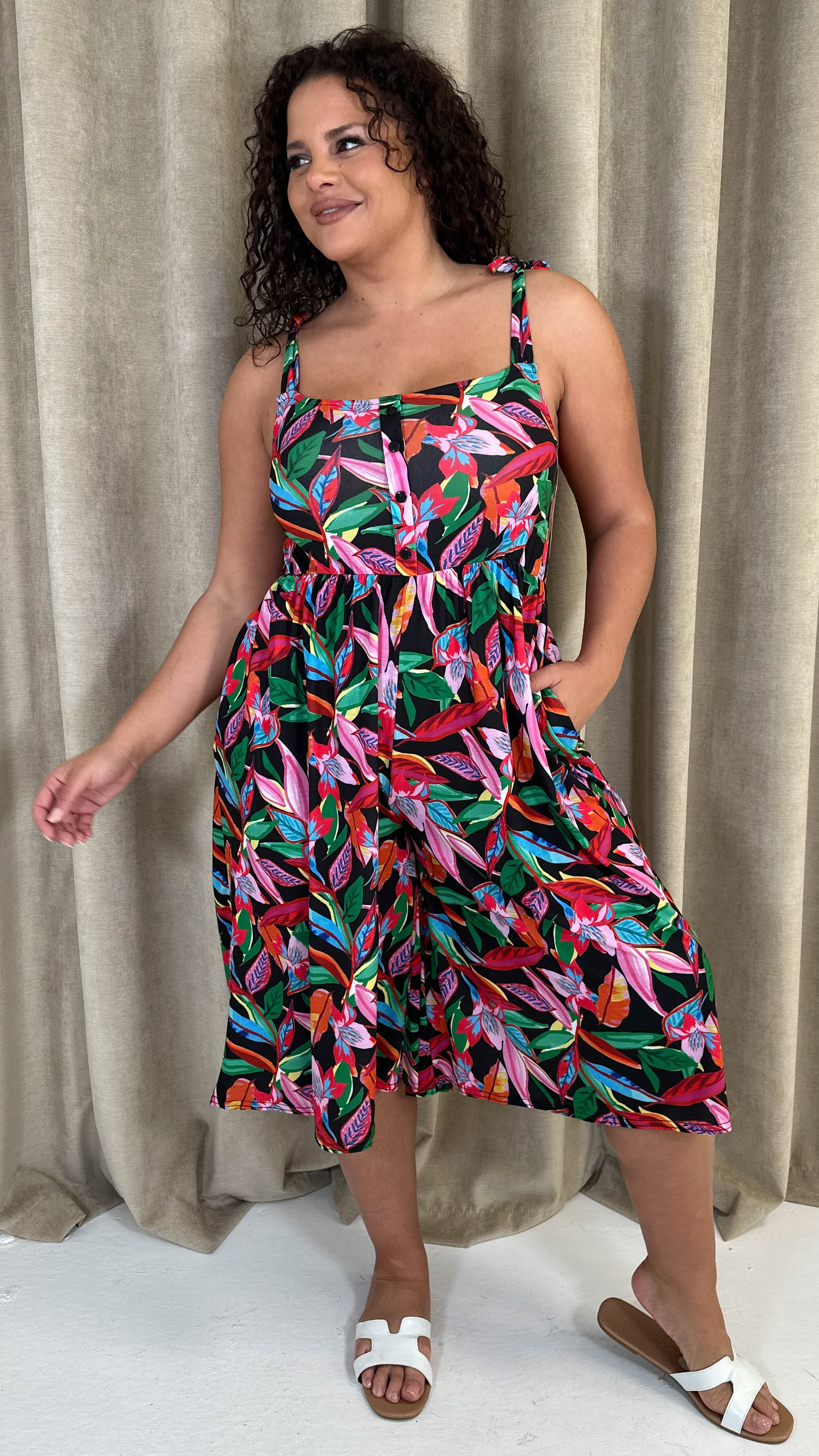 CurveWow Printed Tie Strappy Culotte Jumpsuit Black Multi Leaf - Image 4