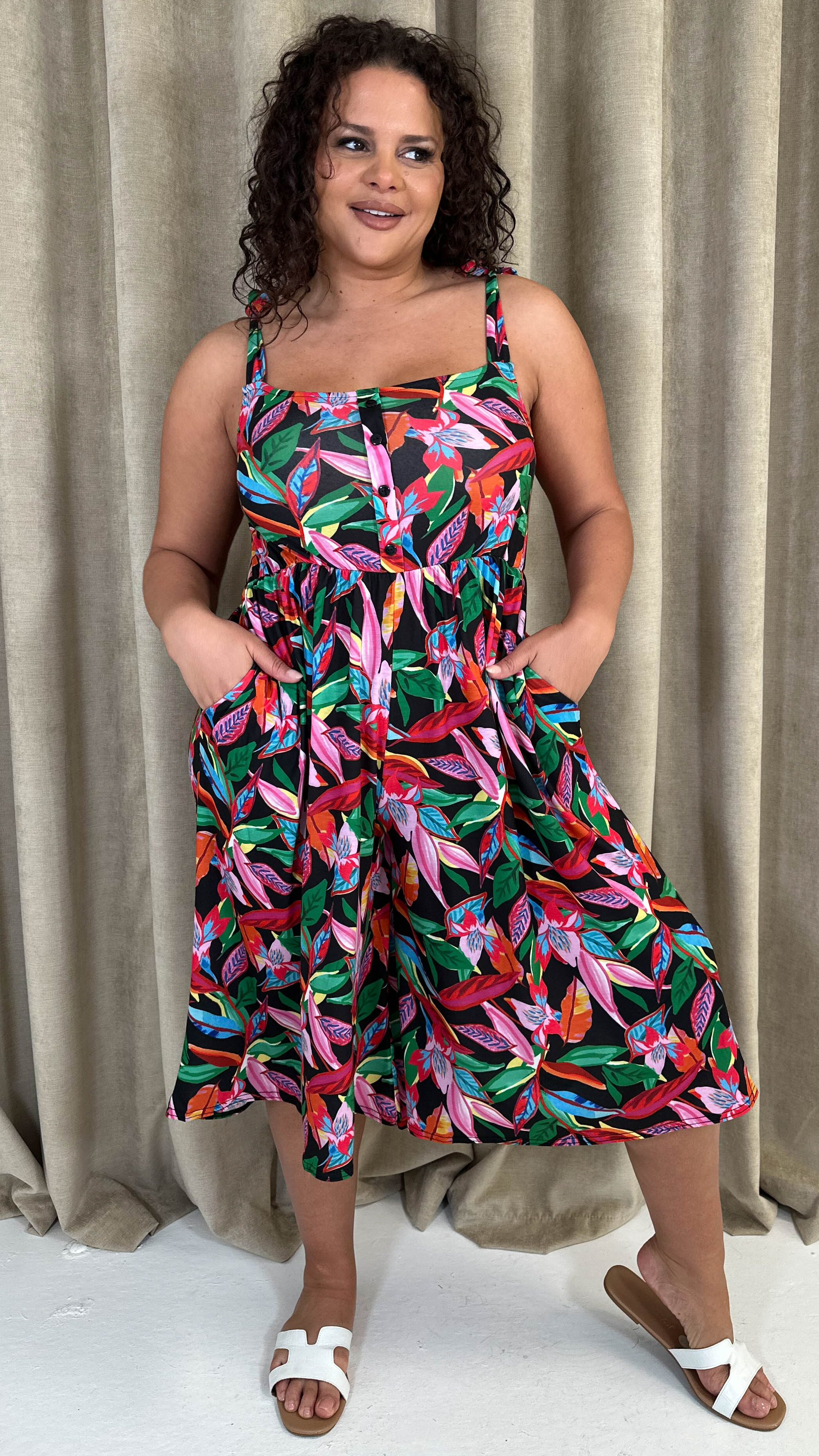 CurveWow Printed Tie Strappy Culotte Jumpsuit Black Multi Leaf - Image 6