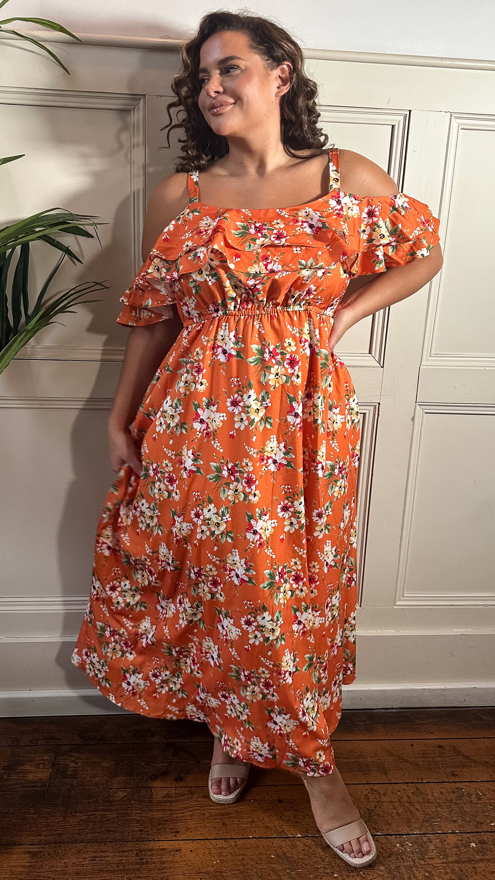 CurveWow Ruffle Cold Shoulder Maxi Dress Orange Ditsy Floral - Image 4