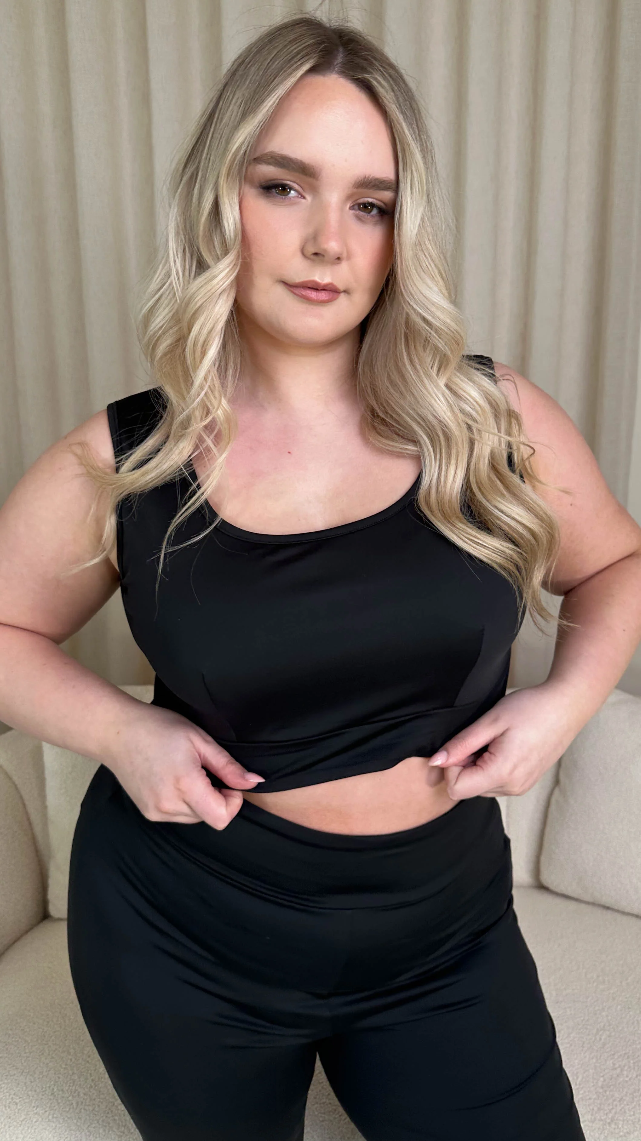 CurveWow Scoop Neck Sports Bra Black - Image 6