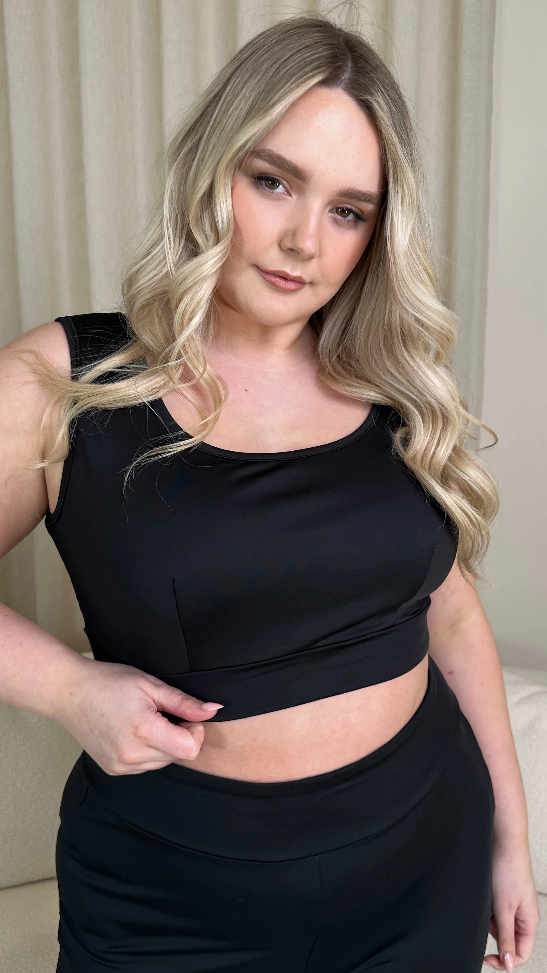 CurveWow Scoop Neck Sports Bra Black - Image 7