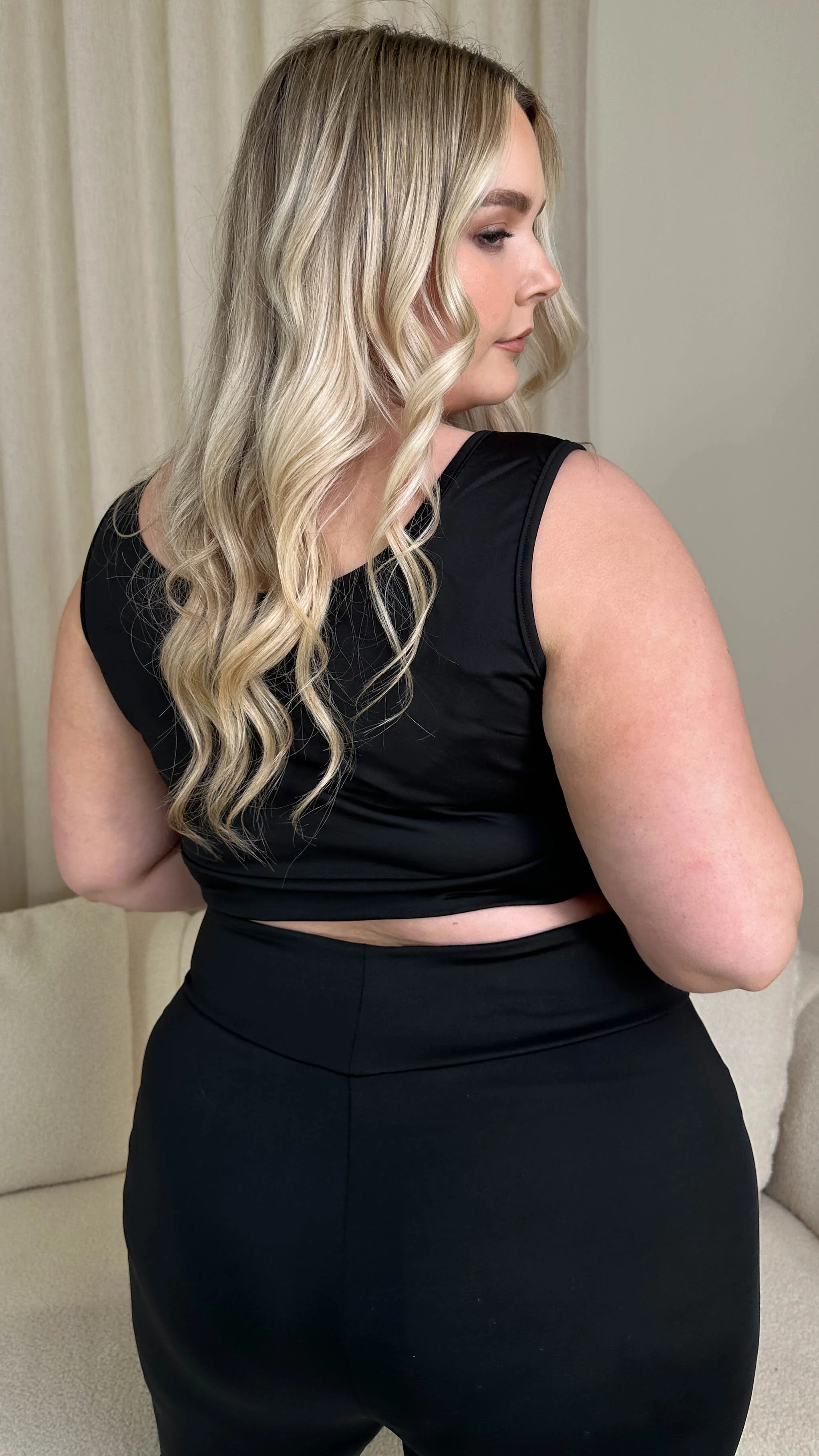 CurveWow Scoop Neck Sports Bra Black - Image 9