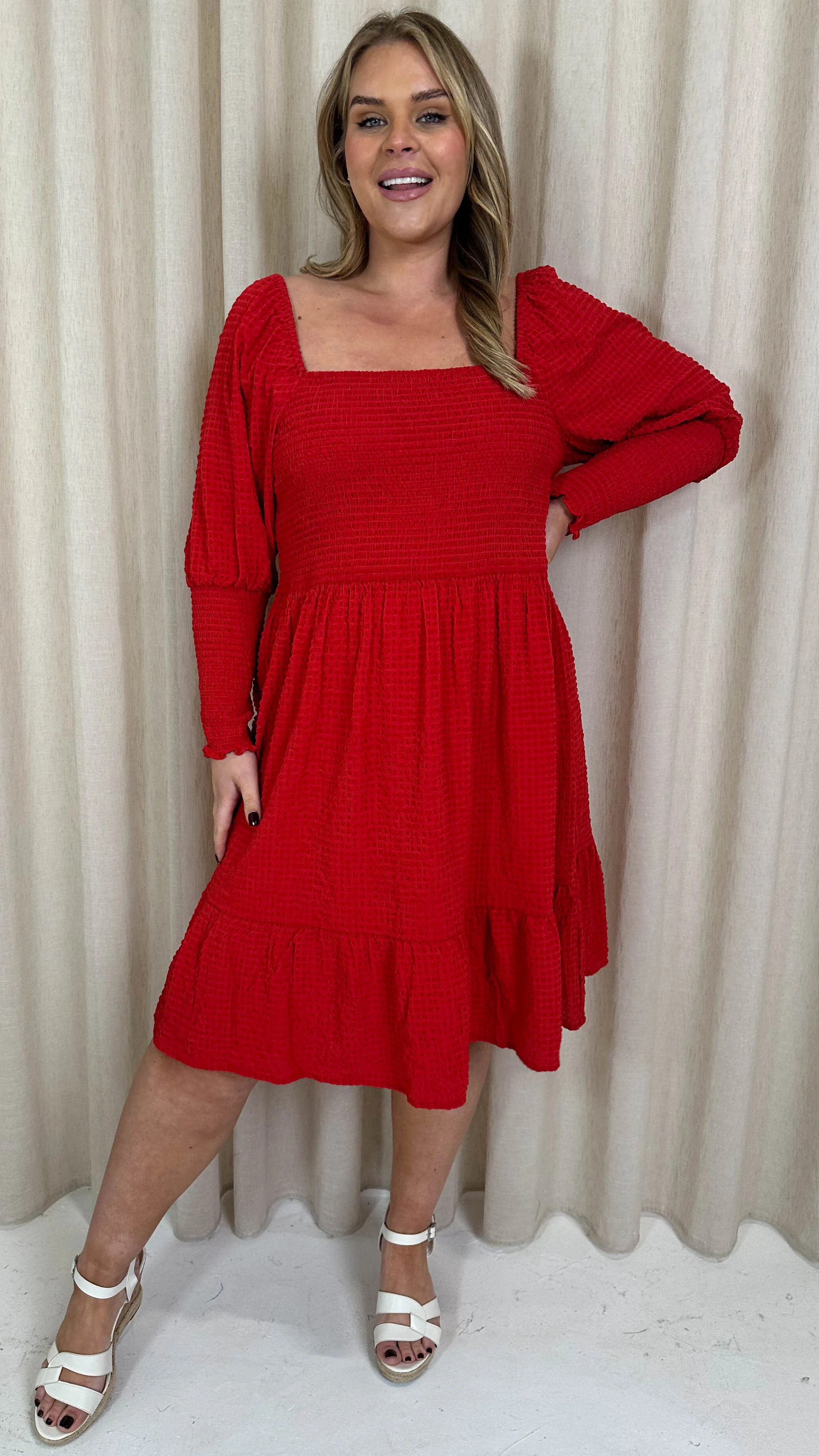 CurveWow Seersucker Puff Sleeve Dress Bright Red - Image 2