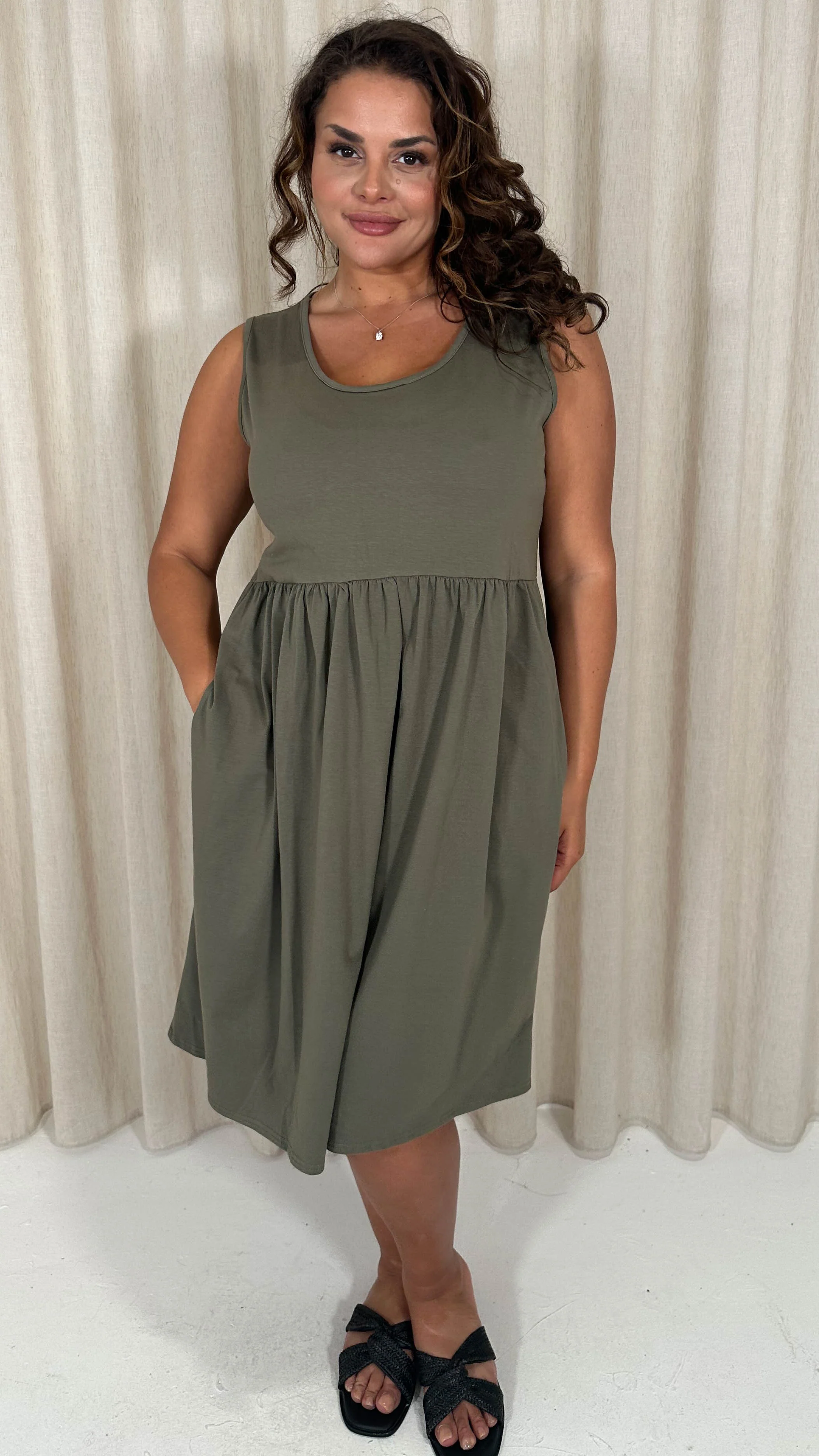 CurveWow Basic Sleeveless Pocket Dress Khaki - Image 5
