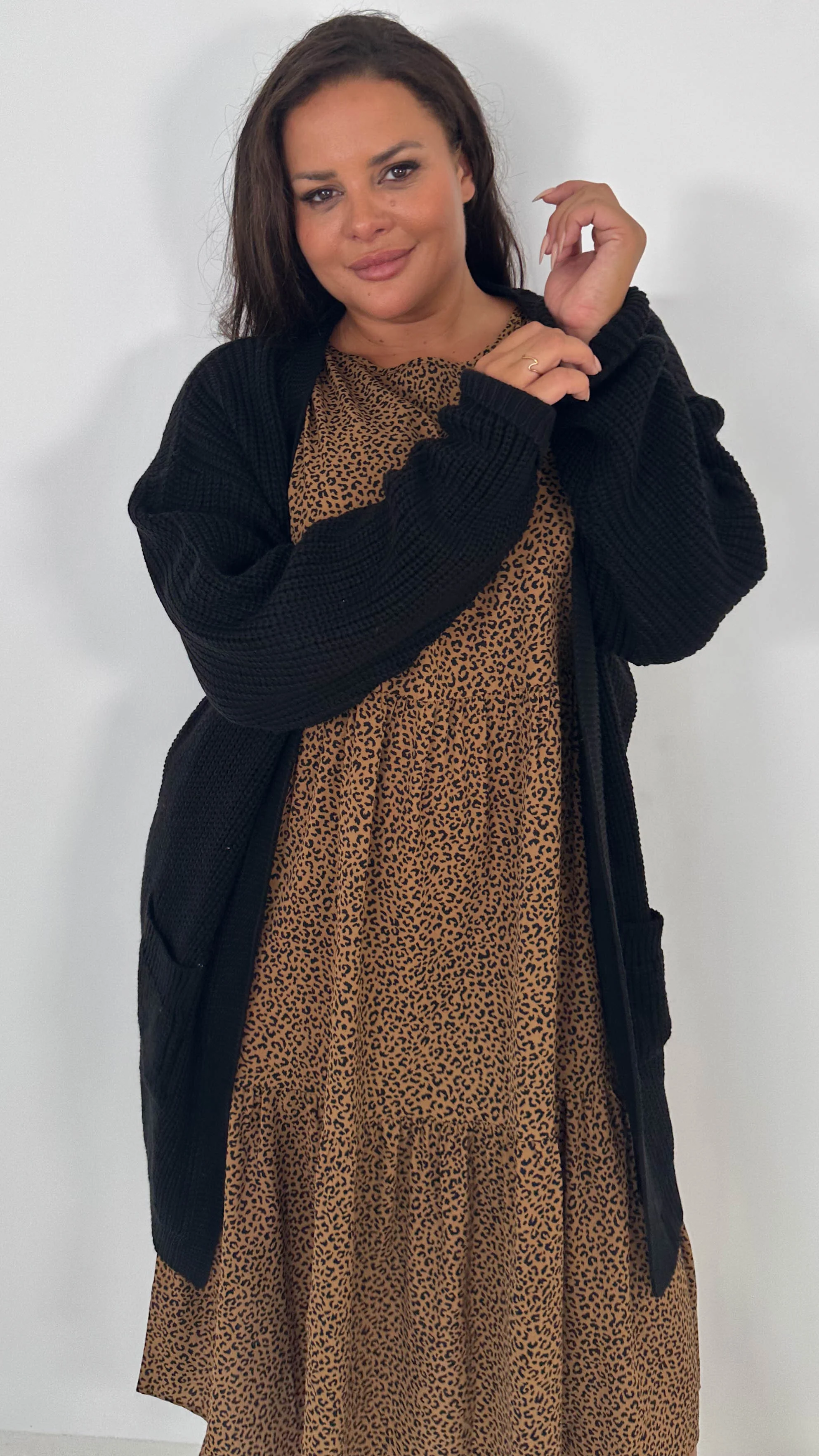 CurveWow Slouch Pocket Knitted Cardigan Black - Image 3