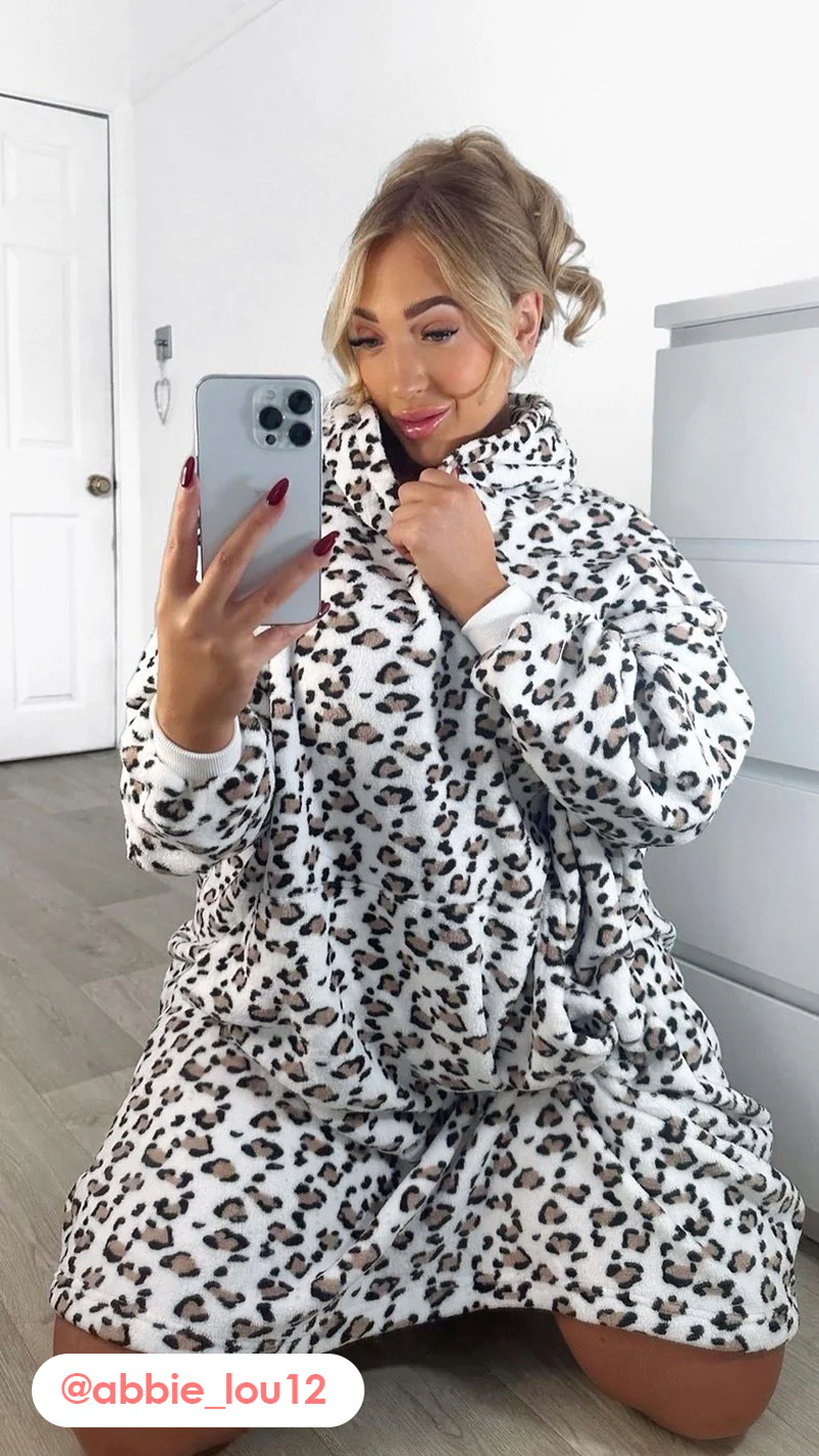 CurveWow Snuggle Hoodie Leopard - Image 2