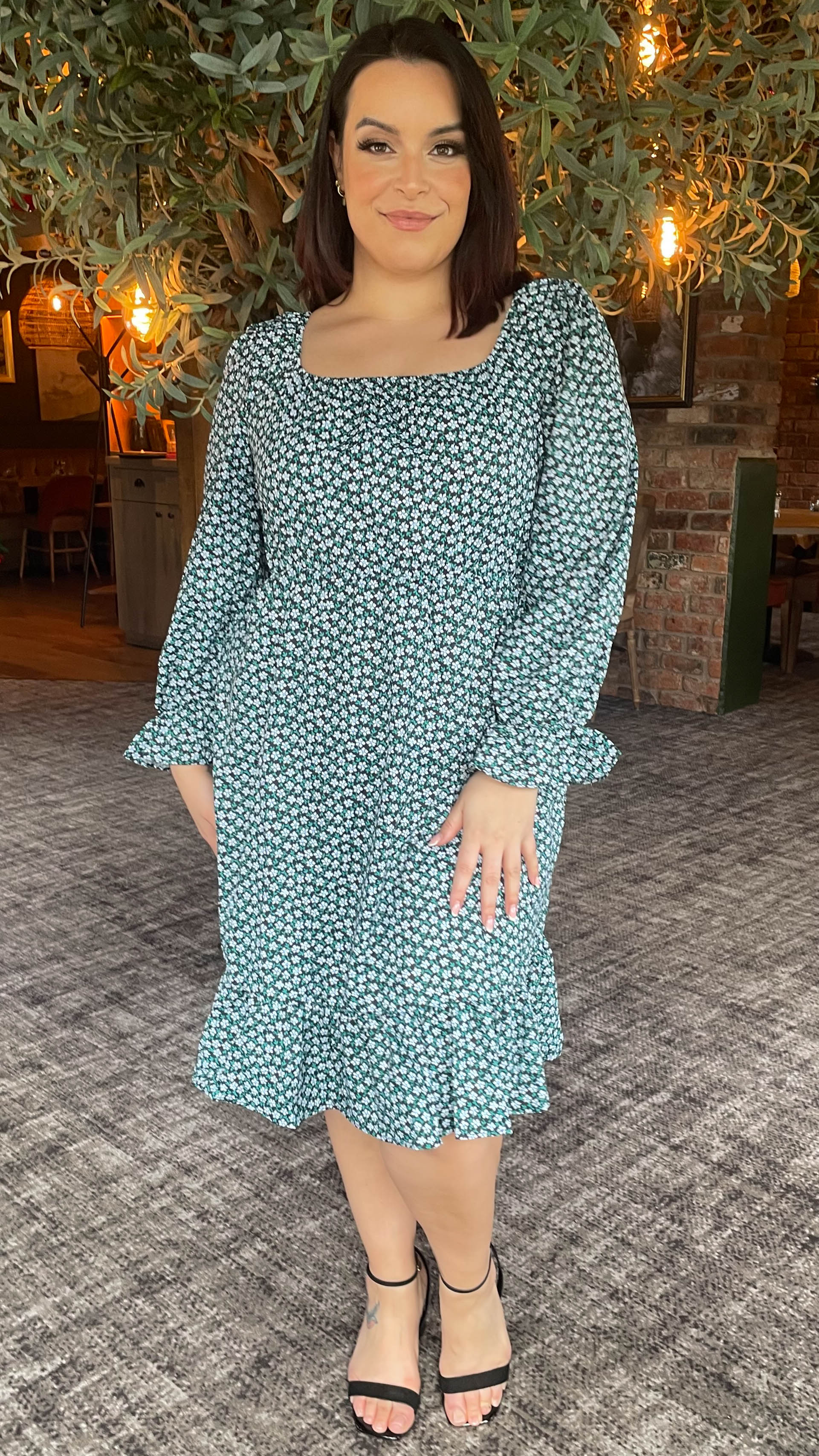 CurveWow Square Neck Dress Ditsy Print - Image 3