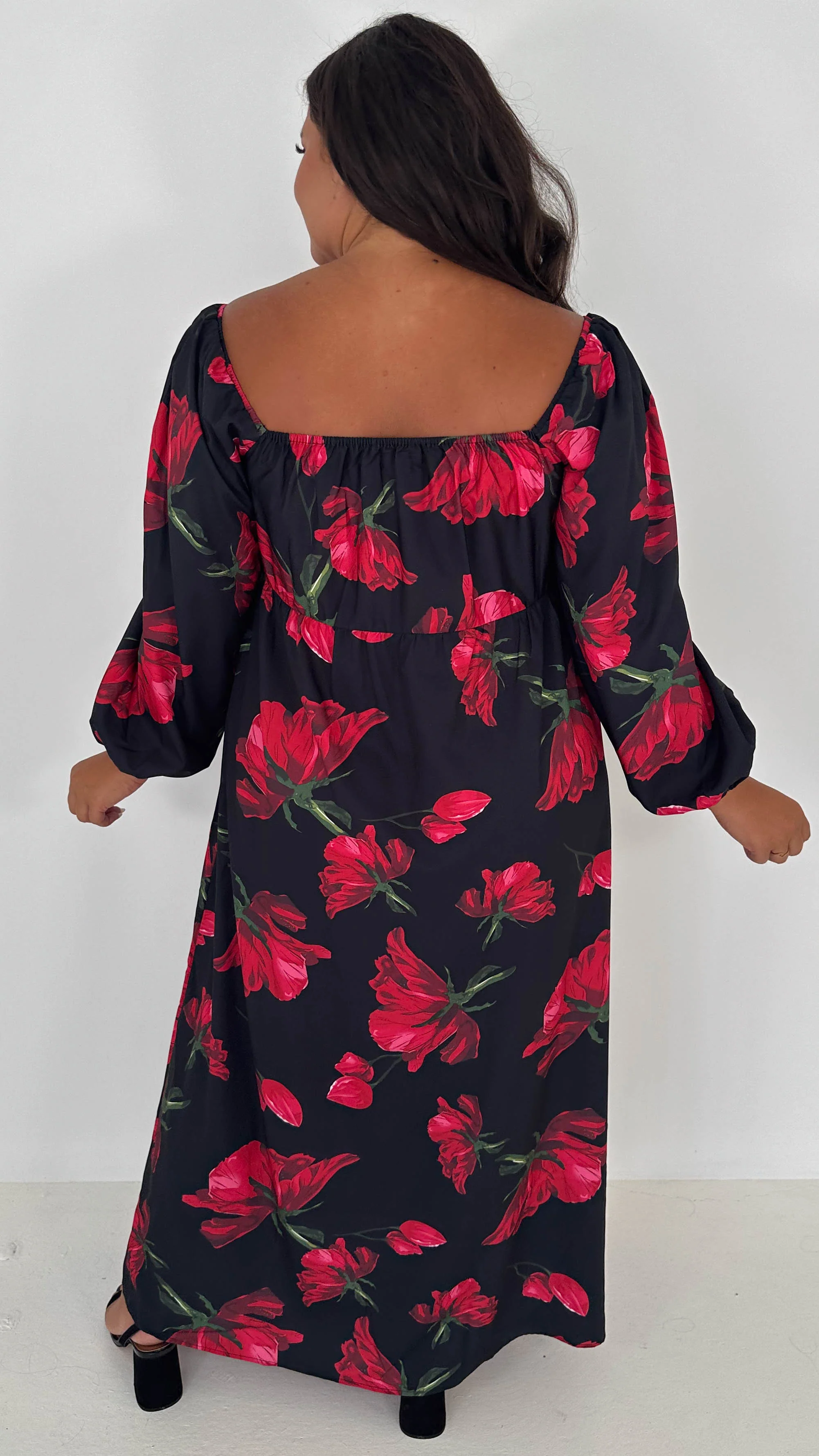 CurveWow Square Neck Maxi Dress Black & Red Floral - Image 9