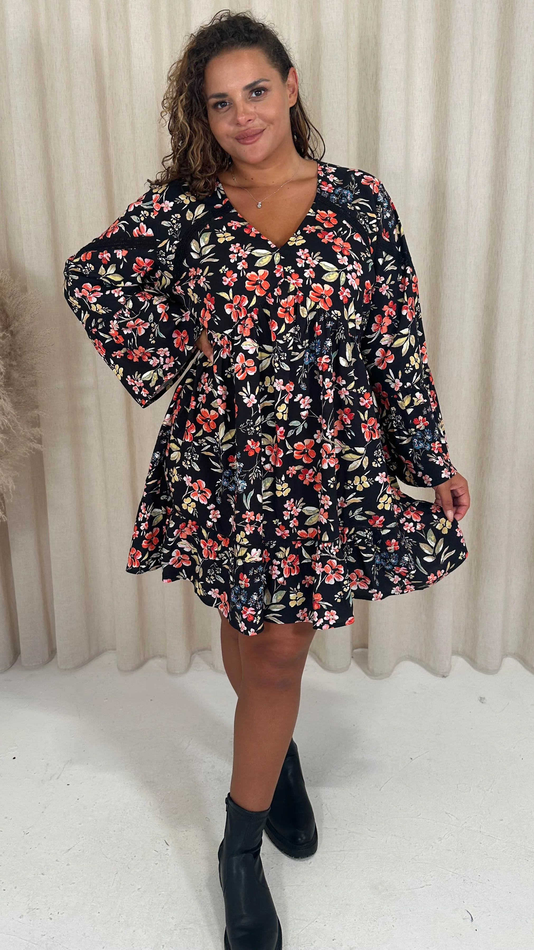 CurveWow Lace Insert V Neck Smock Dress Black Floral - Image 6