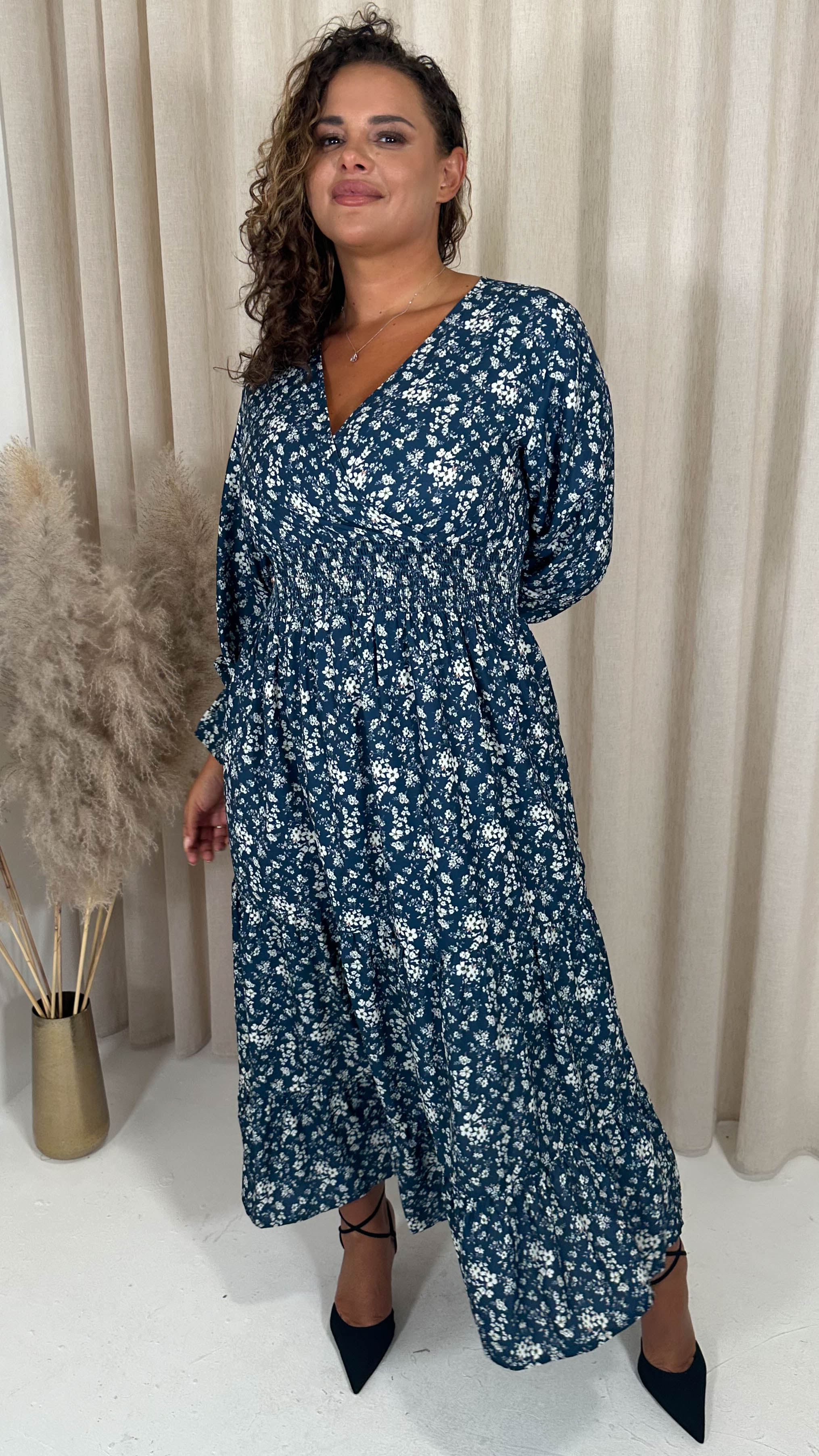 CurveWow Wrap Shirred Waist Printed Dress Navy Floral - Image 6