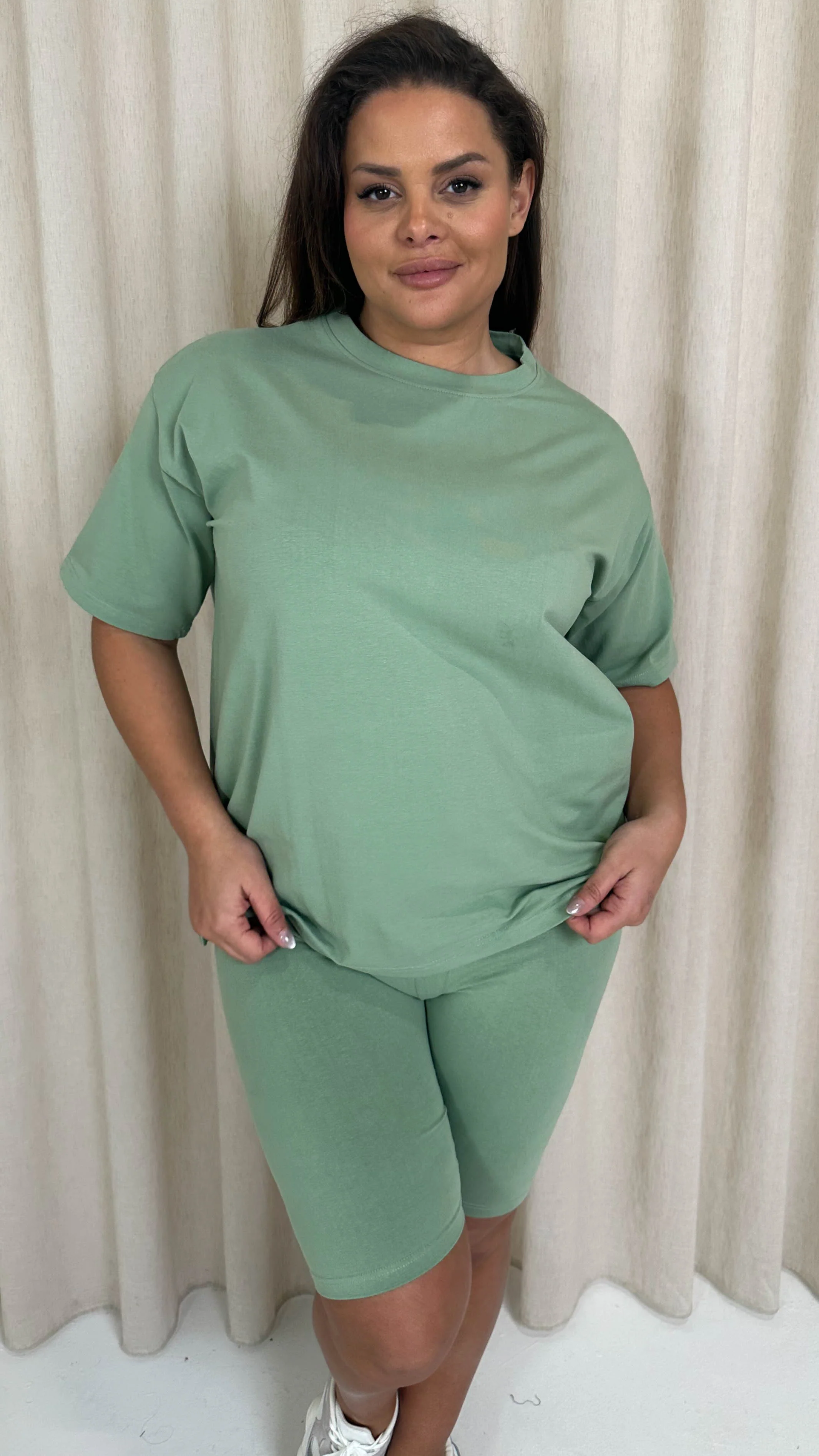 CurveWow T-Shirt & Cycle Short Set Basil Green - Image 4