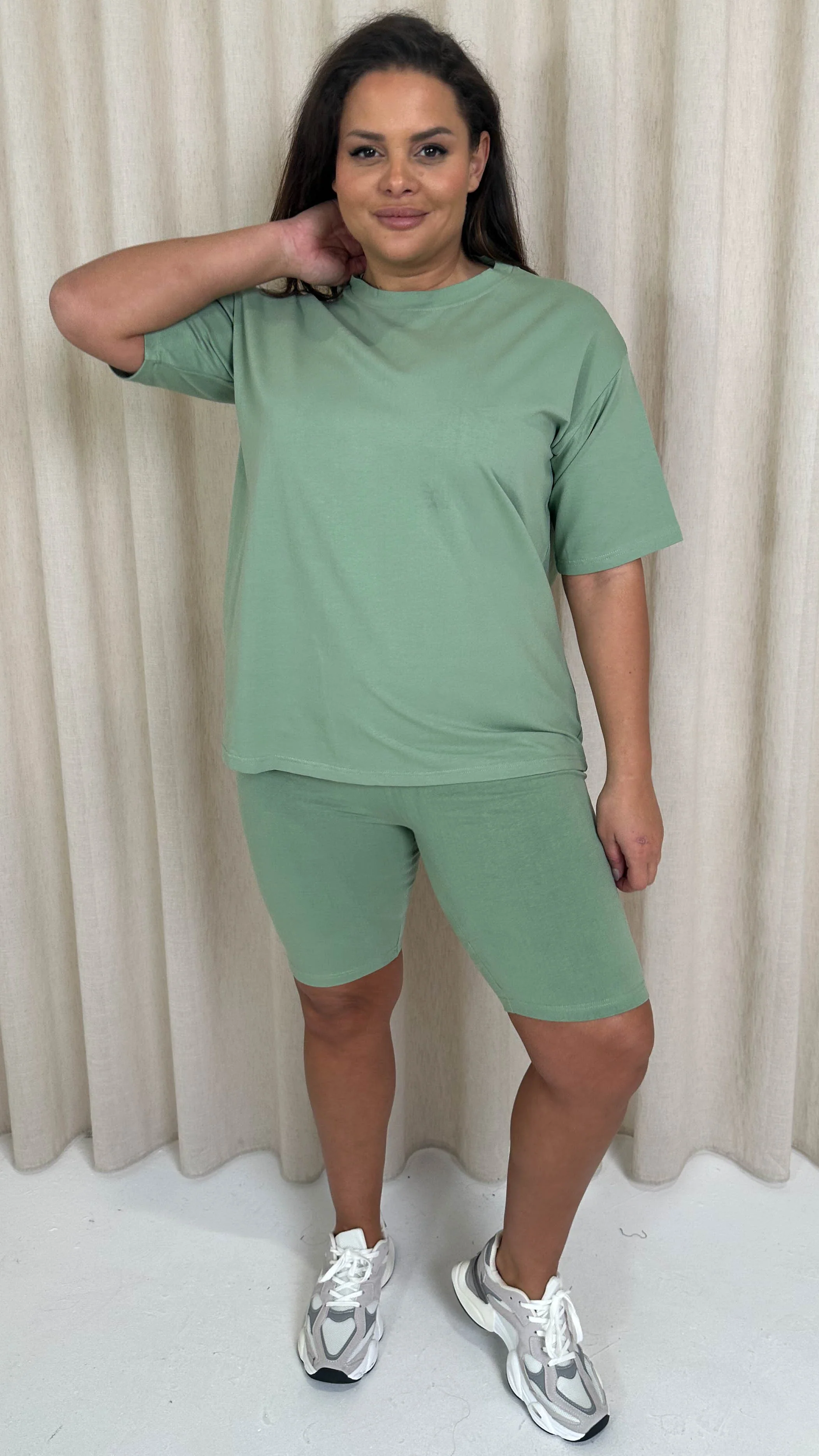 CurveWow T-Shirt & Cycle Short Set Basil Green - Image 7