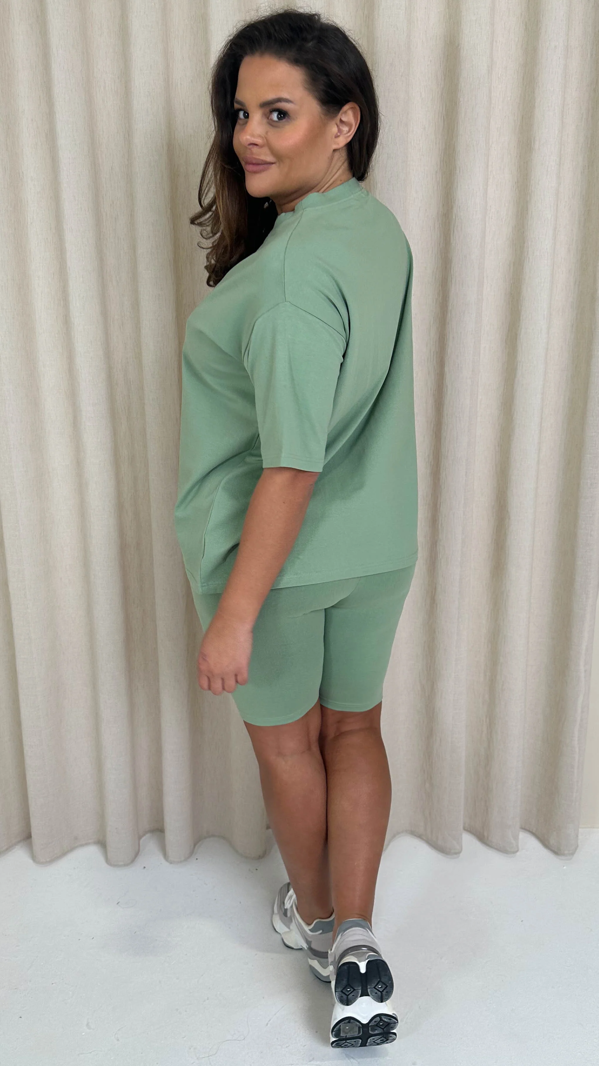 CurveWow T-Shirt & Cycle Short Set Basil Green - Image 8