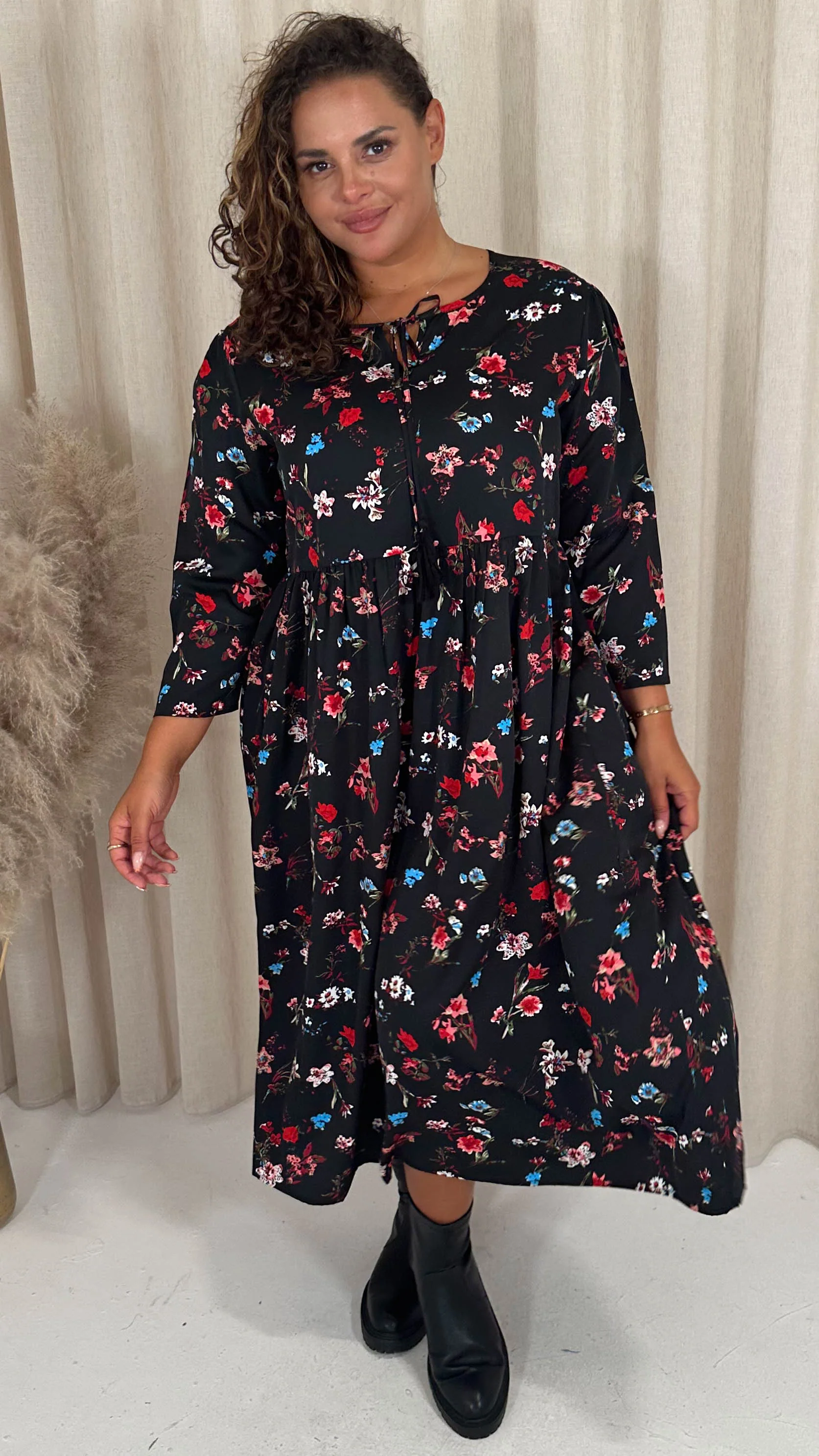 CurveWow Tassel Midaxi Dress Black Floral - Image 7