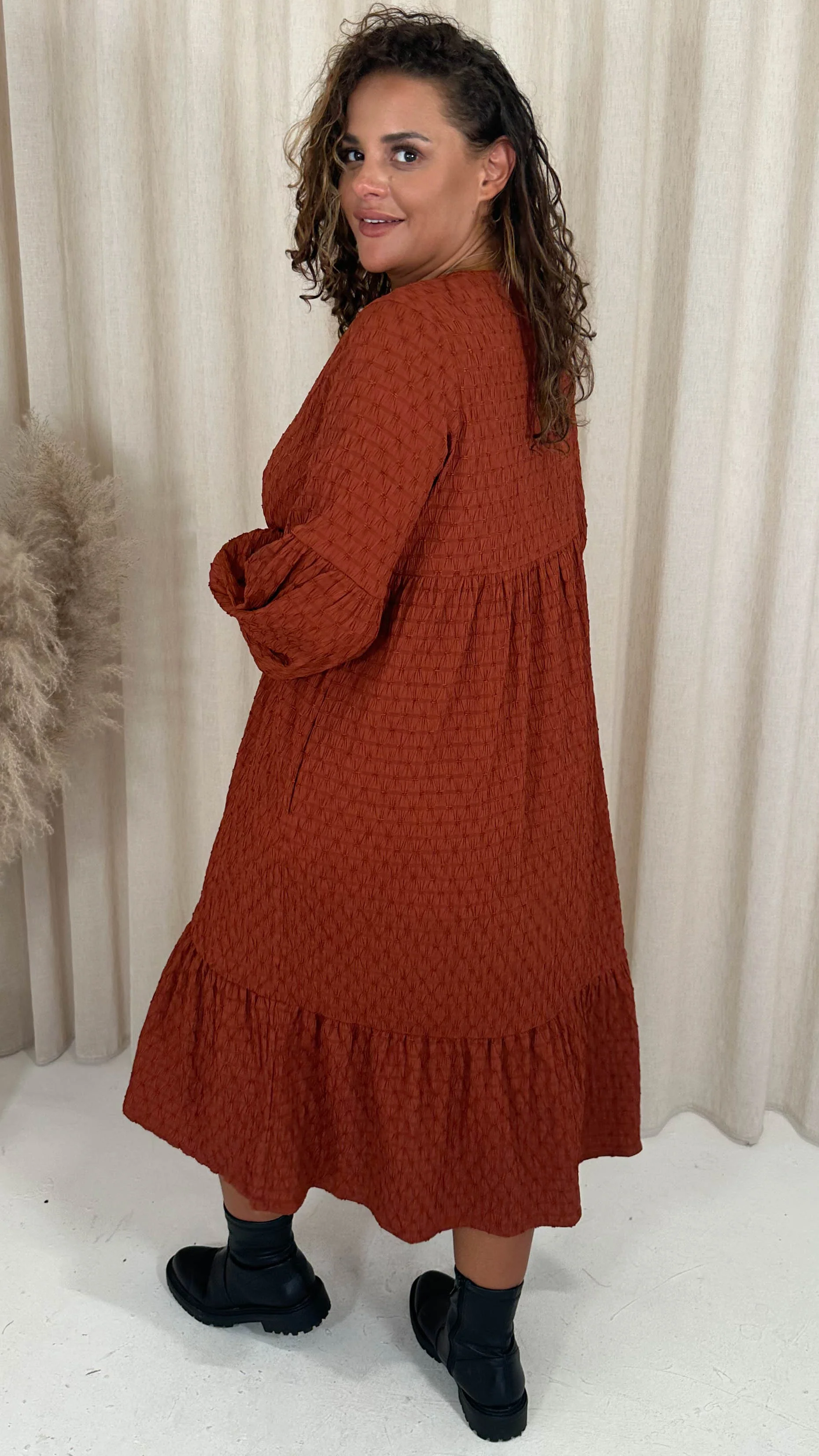 CurveWow Textured V Neck Smock Dress Rust - Image 7