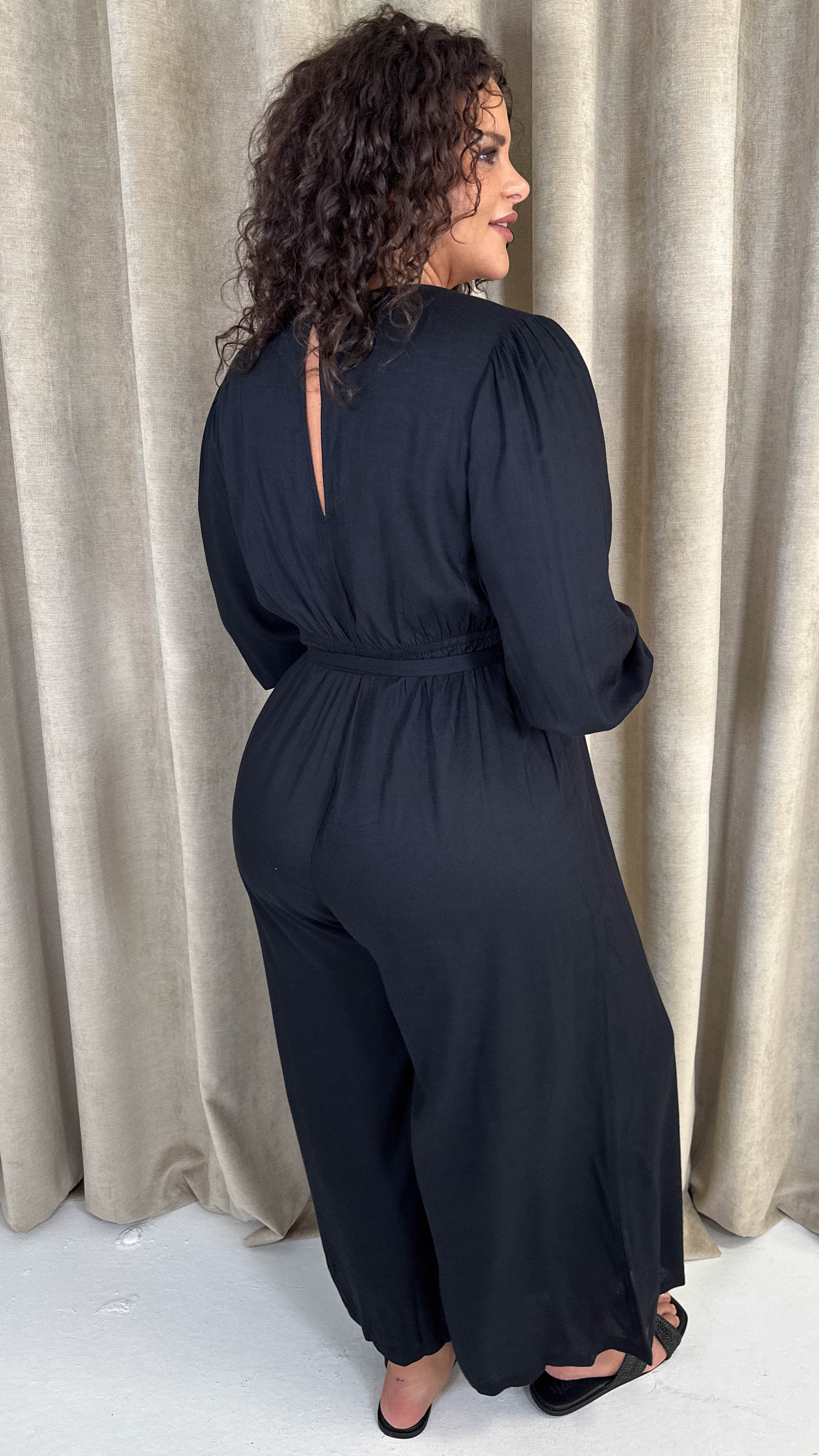 CurveWow Tie Front Wide Leg Jumpsuit Black - Image 4