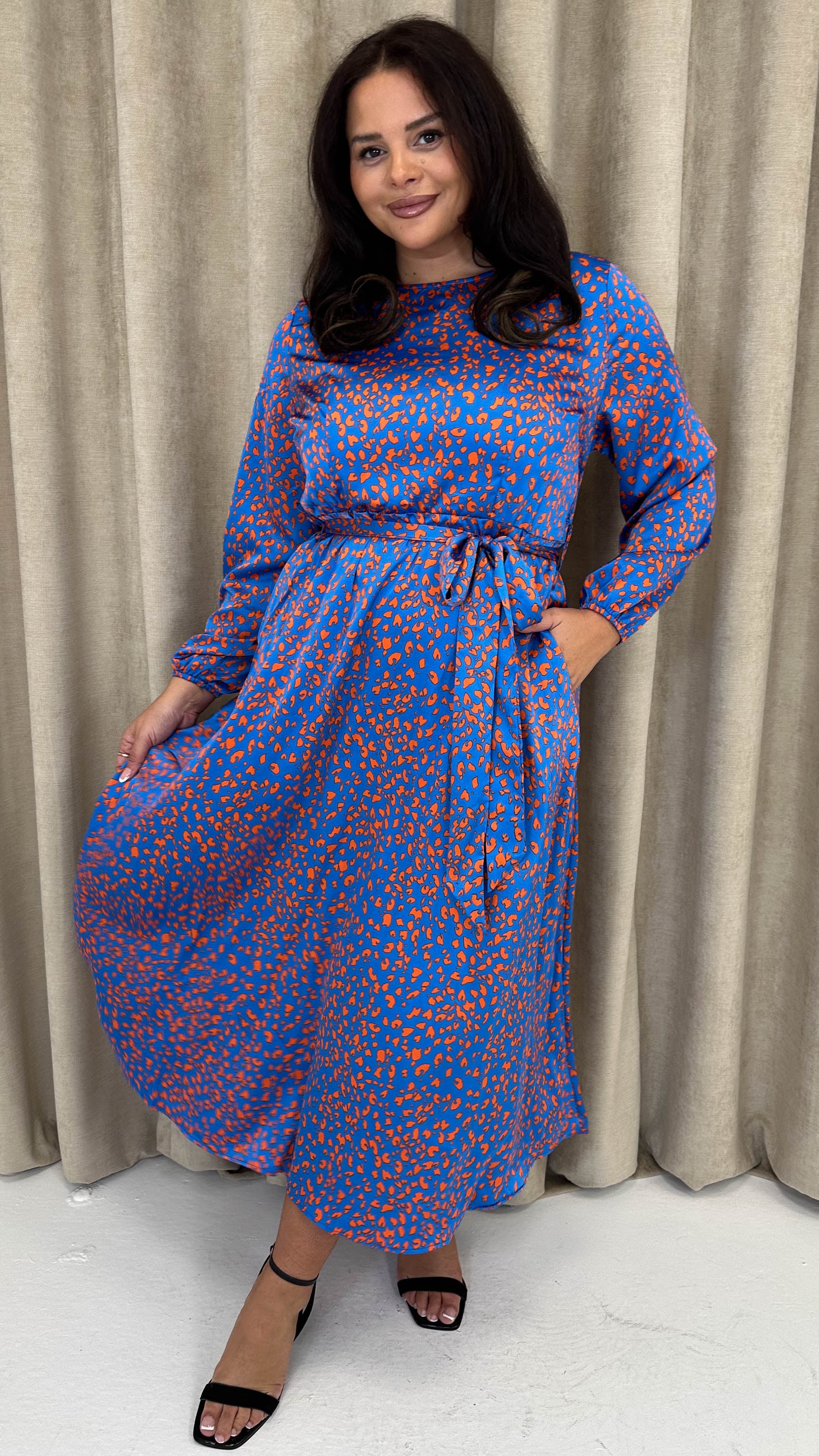 CurveWow Tie Waist Crew Neck Midi Dress Blue Animal - Image 6