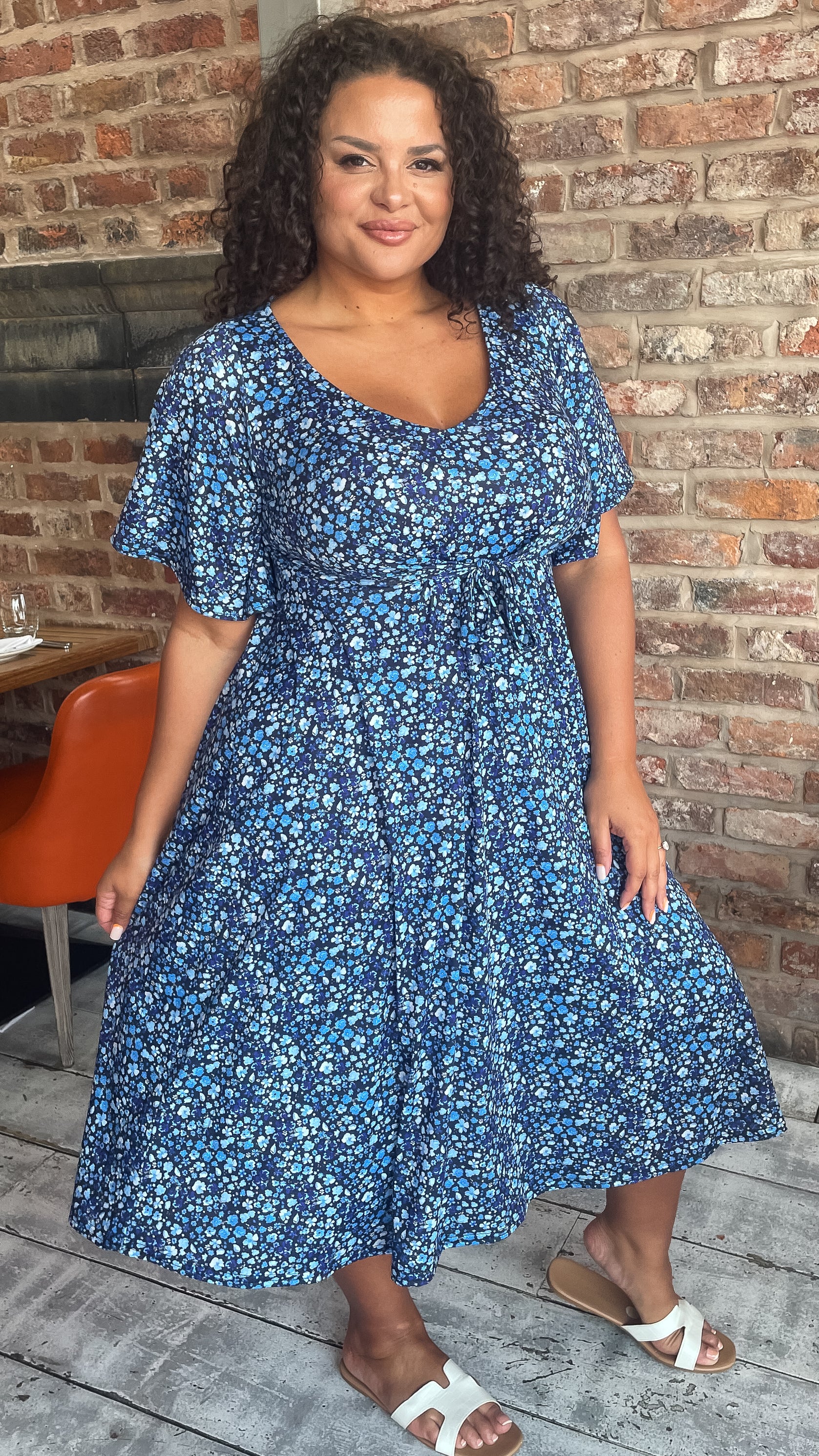 CurveWow Tie Waist Dress Navy Blue Floral - Image 7
