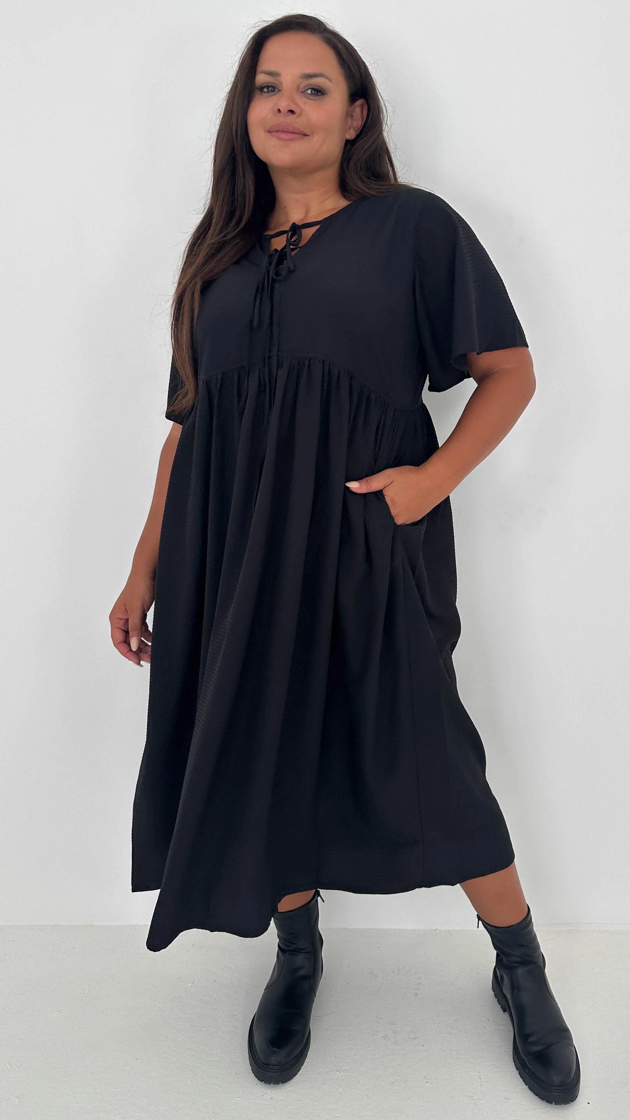 CurveWow Tied Bow Front Dress Black - Image 3