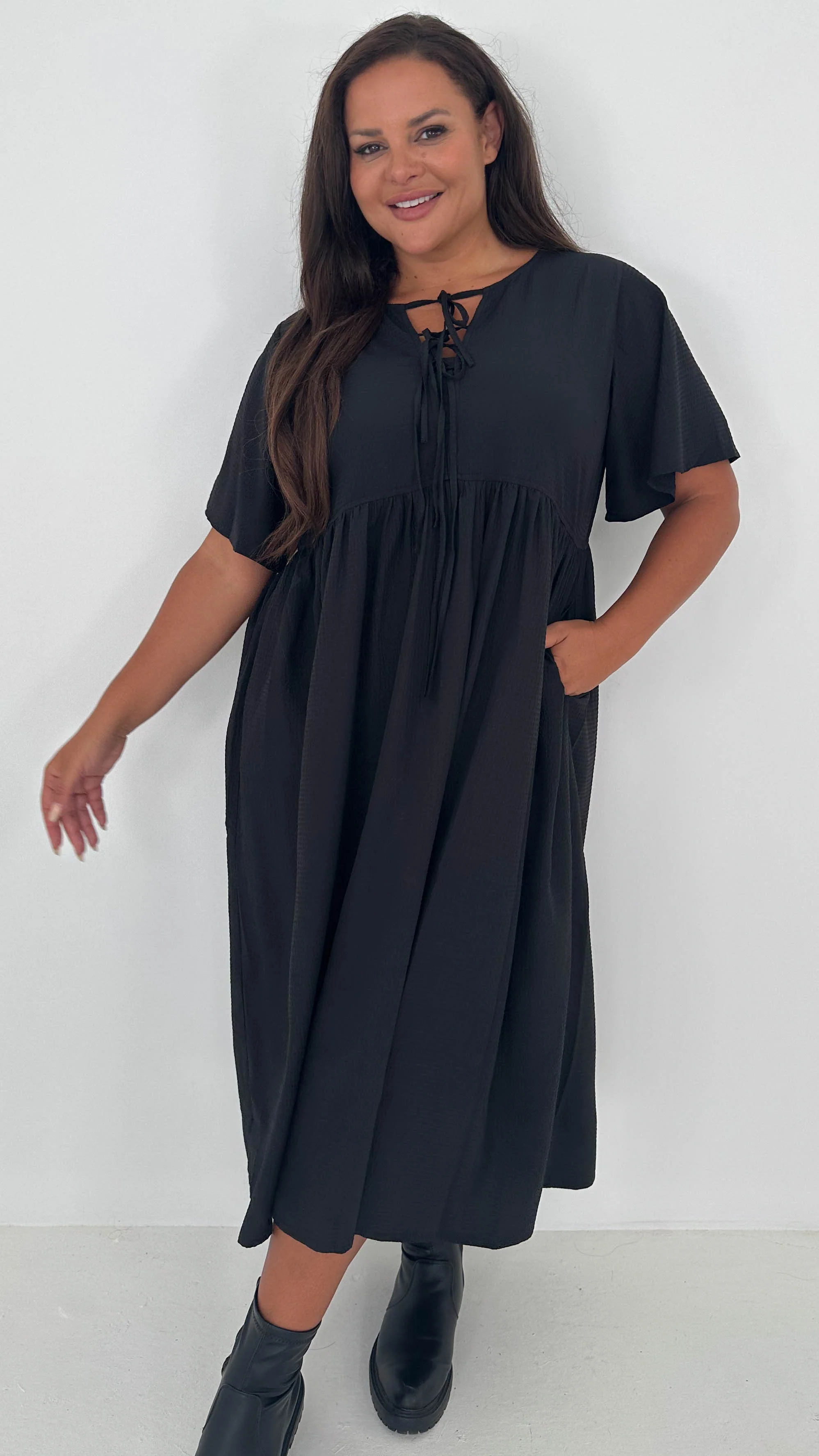 CurveWow Tied Bow Front Dress Black - Image 5