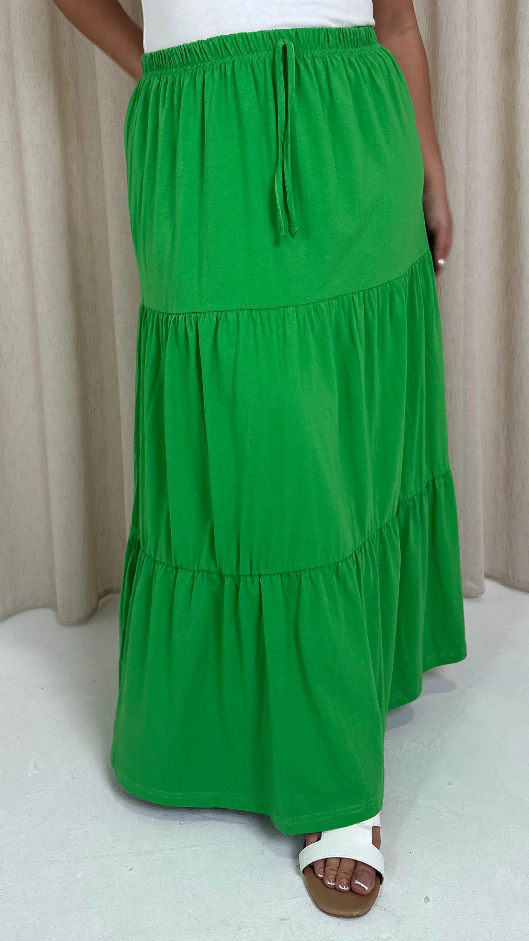 CurveWow Tiered Maxi Skirt Green - Image 2