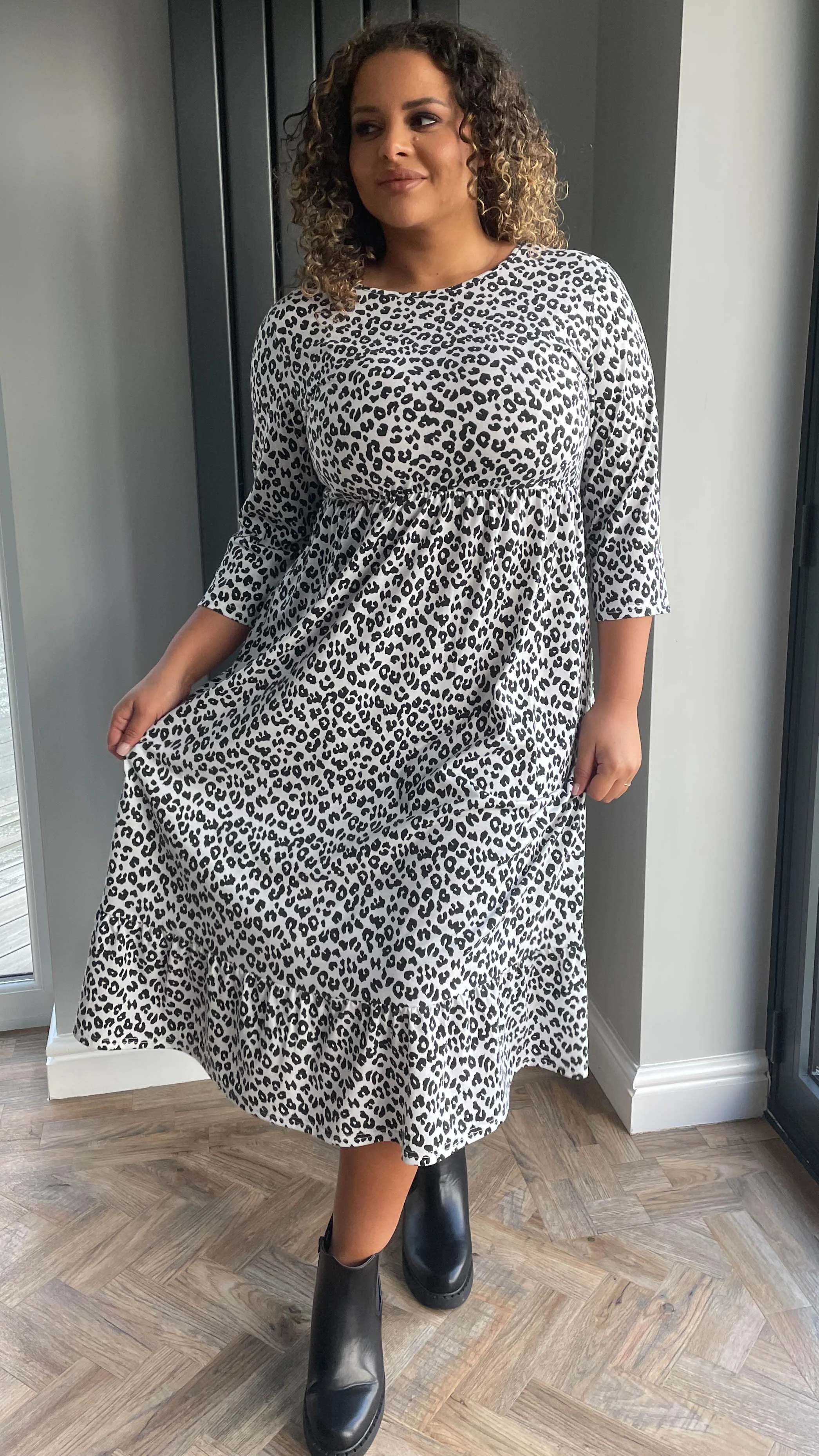 CurveWow Tiered Smock Dress Ivory Leopard - Image 2