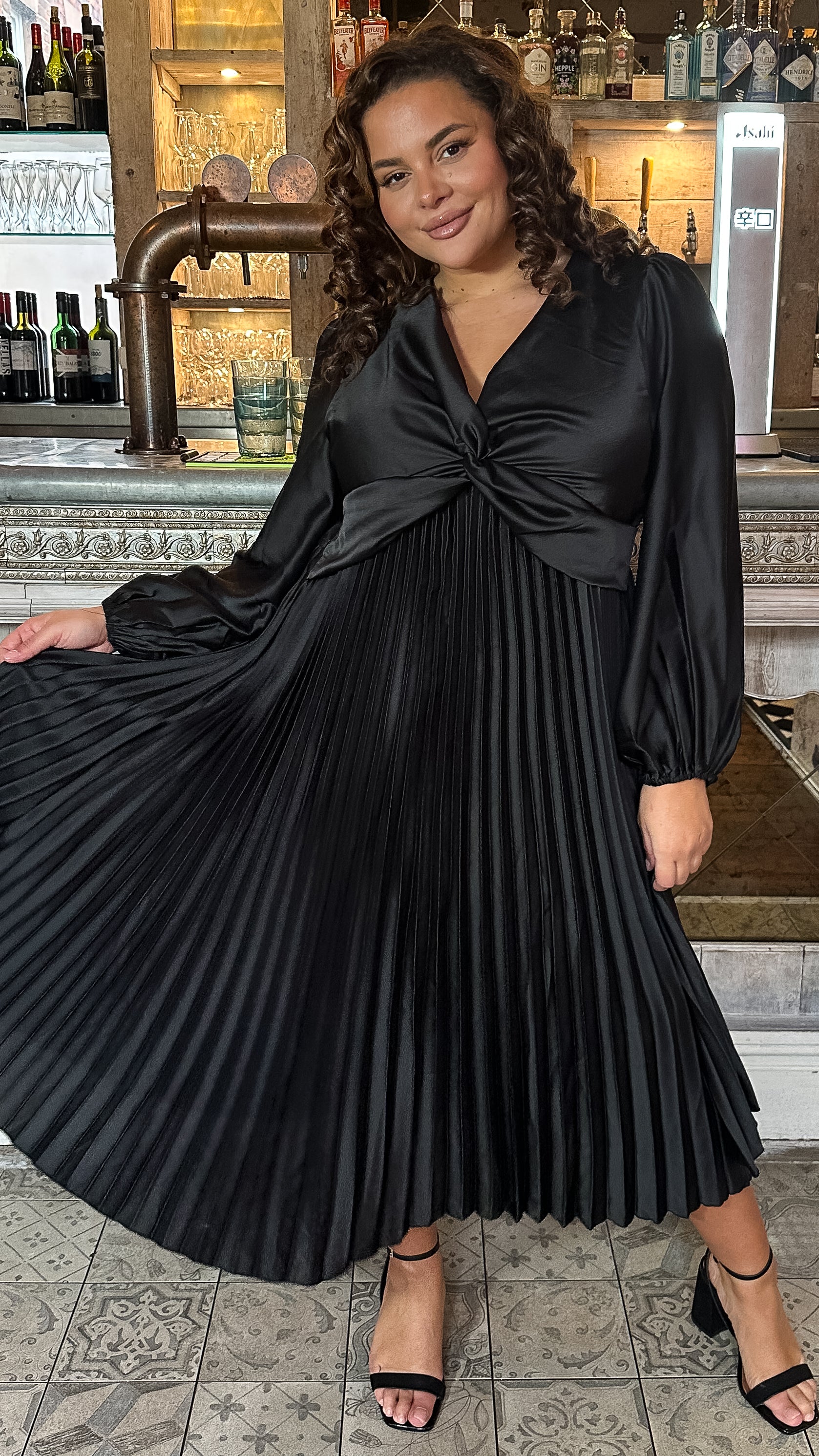 CurveWow Twist Front Satin Midi Black - Image 2