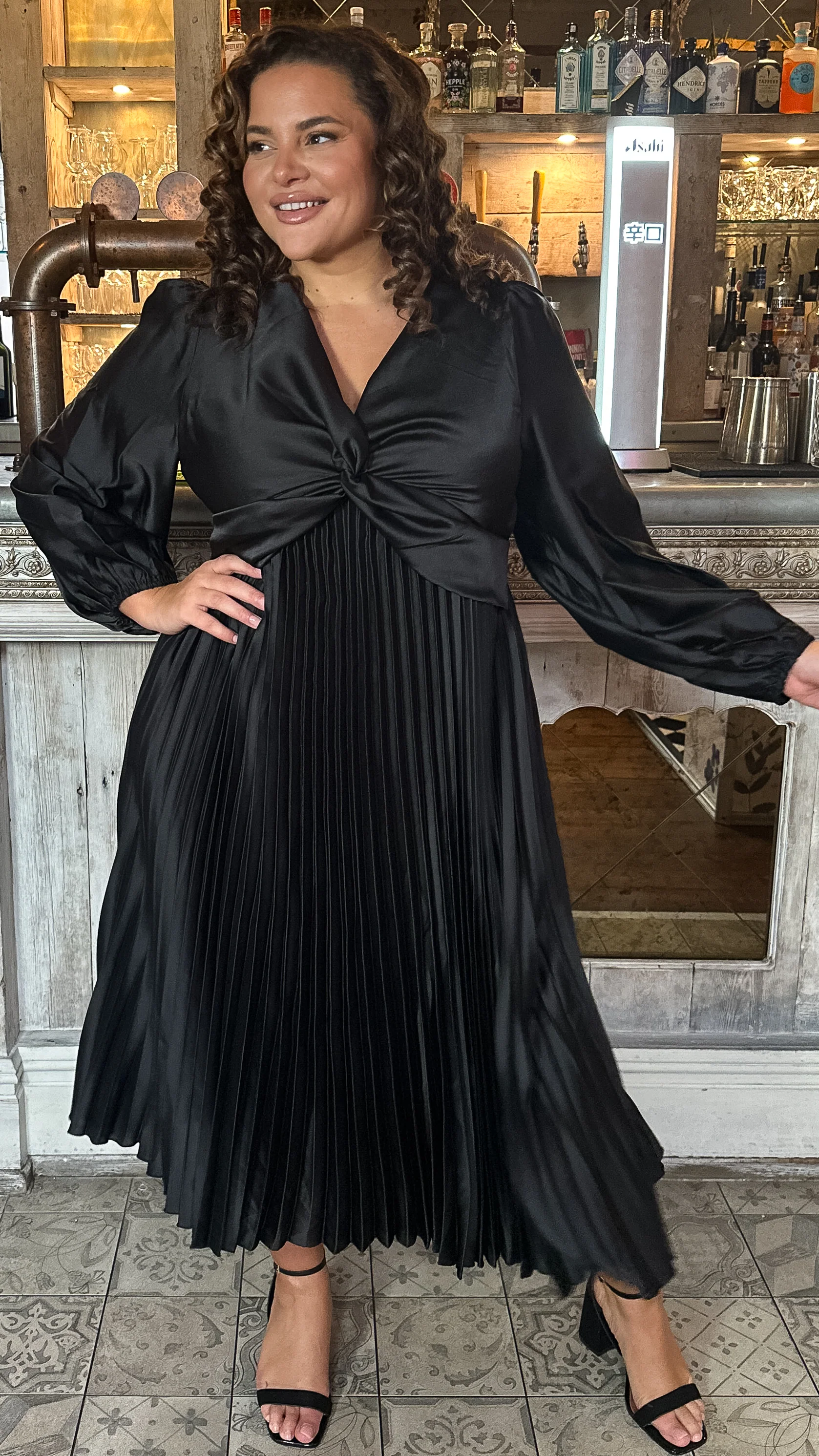 CurveWow Twist Front Satin Midi Black - Image 3