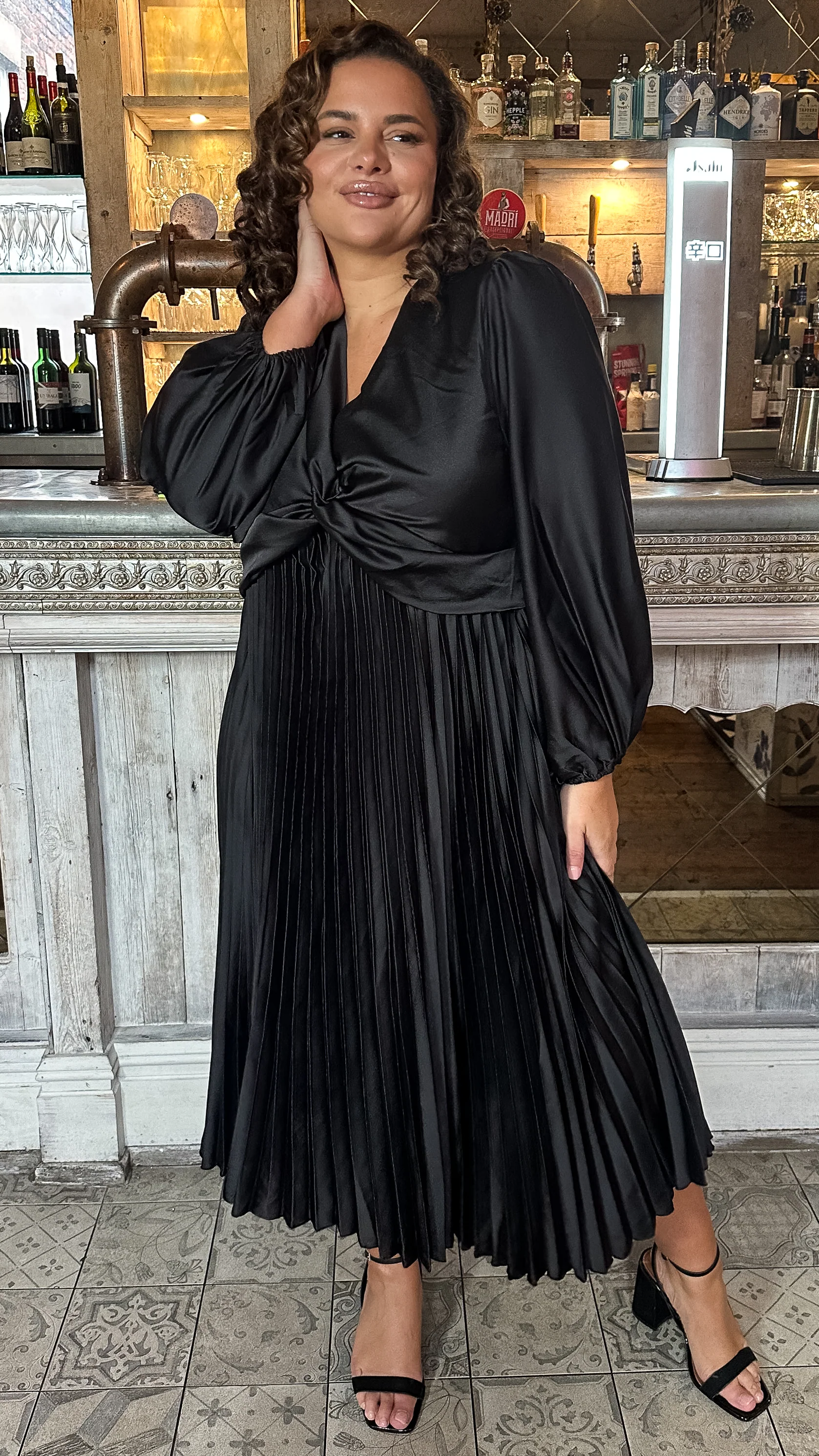 CurveWow Twist Front Satin Midi Black - Image 5