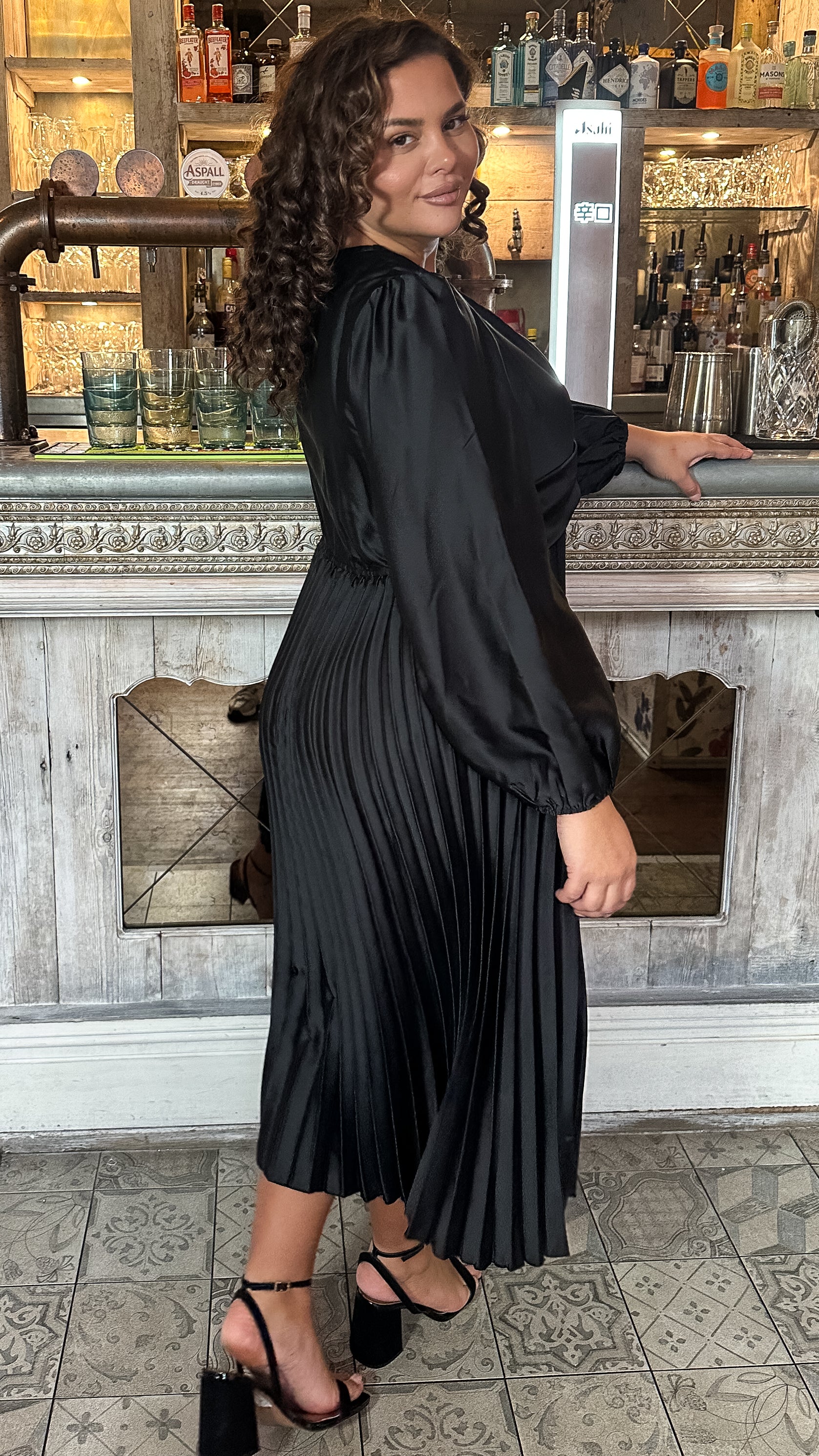 CurveWow Twist Front Satin Midi Black - Image 8