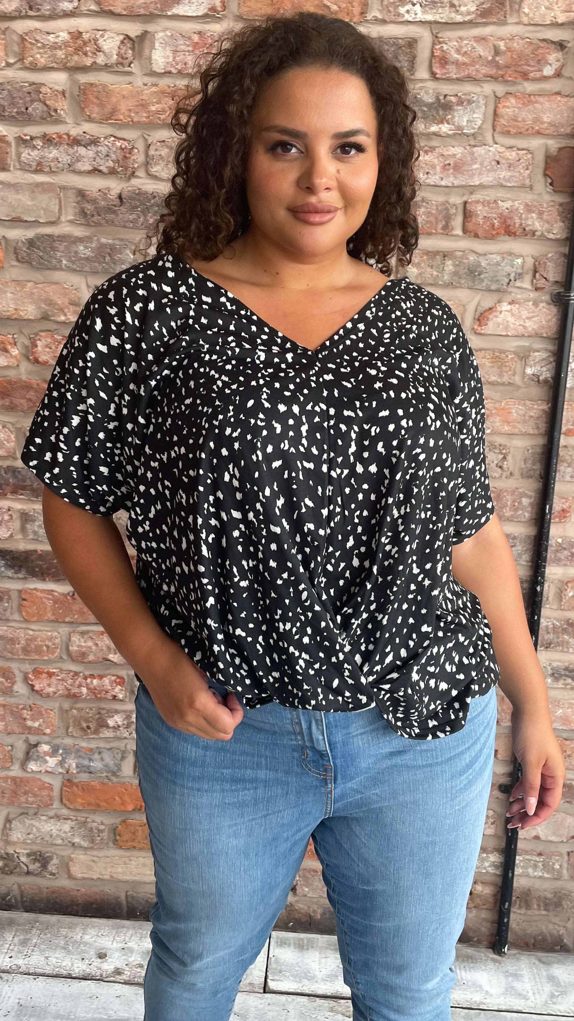 CurveWow Twist Hem T-Shirt Black Animal - Image 6