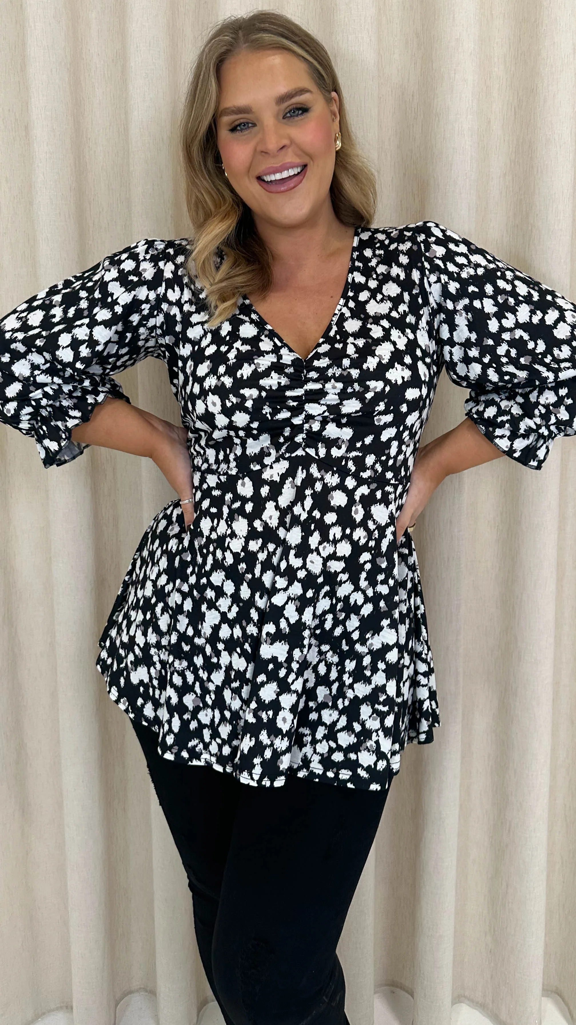 CurveWow V Neck Peplum Top Mono Animal Print - Image 3