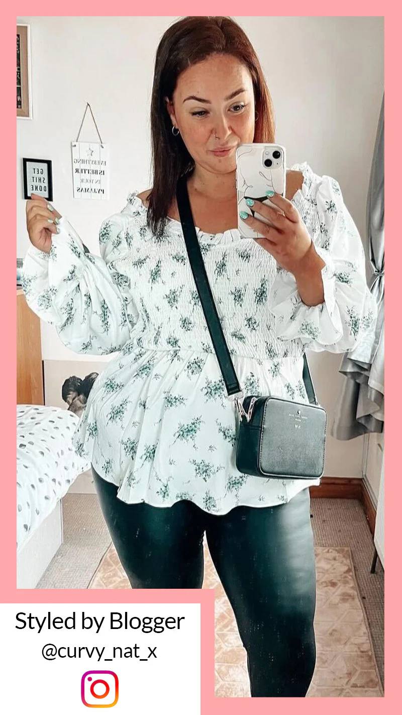 CurveWow V-Neck Shirred Top White Floral - Image 2