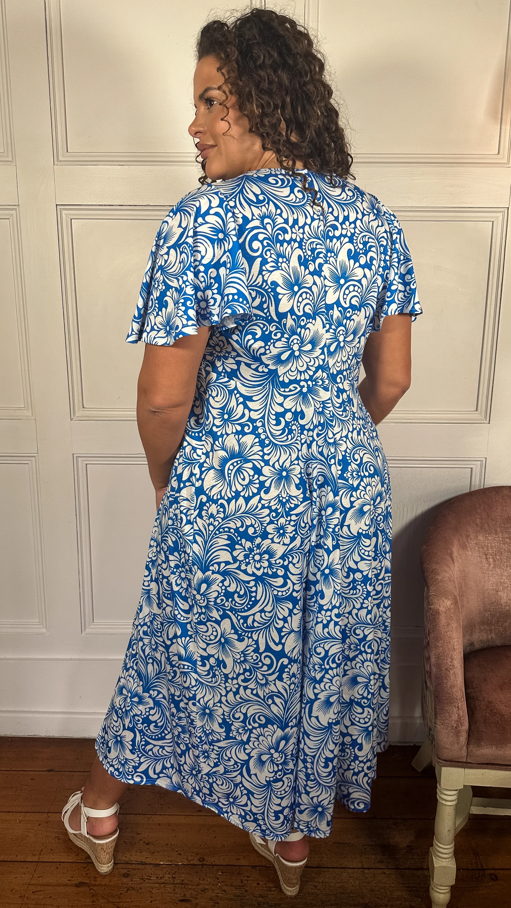 CurveWow V Neck Split Hem Midi Dress Blue Paisley - Image 6