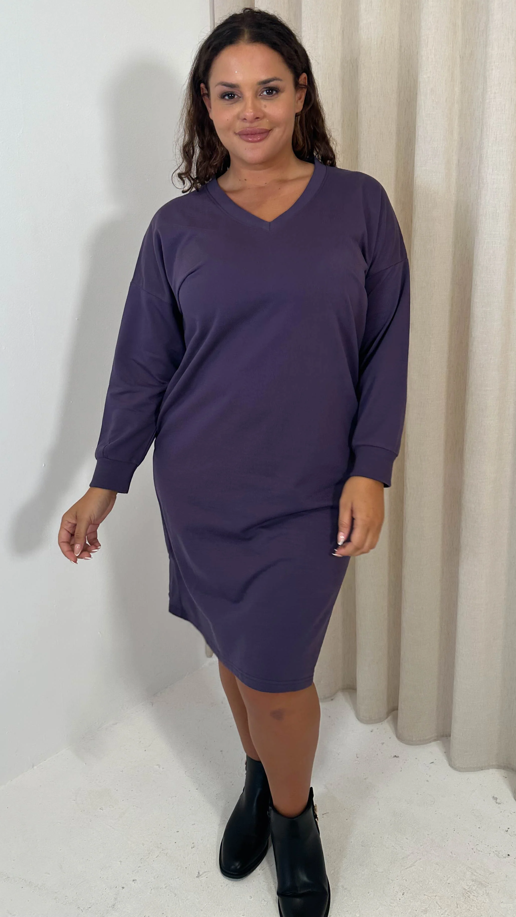 CurveWow V Neck Sweatshirt Dress Plum - Image 7