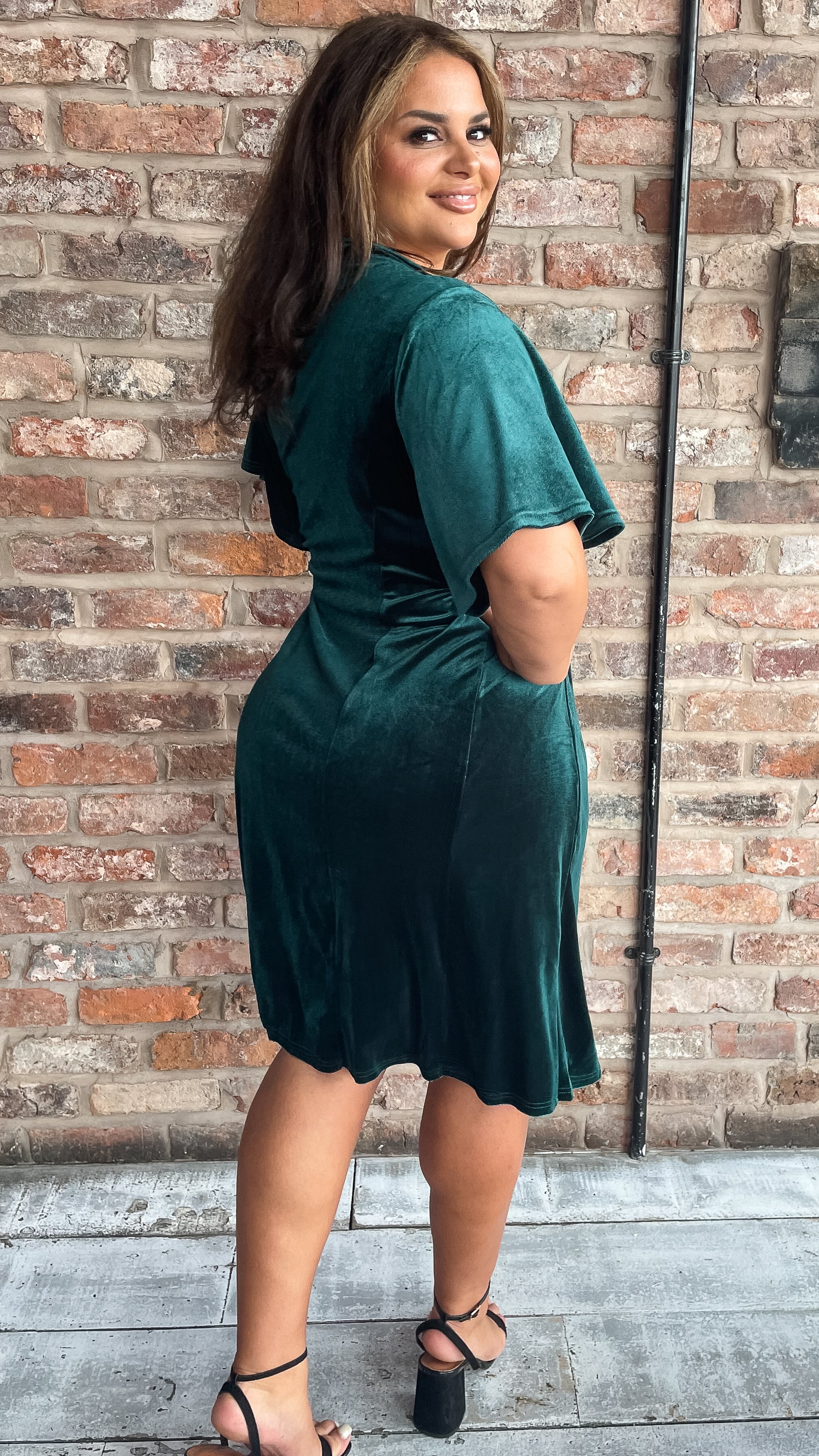 CurveWow Velour Angel Sleeve Wrap Dress Green - Image 8