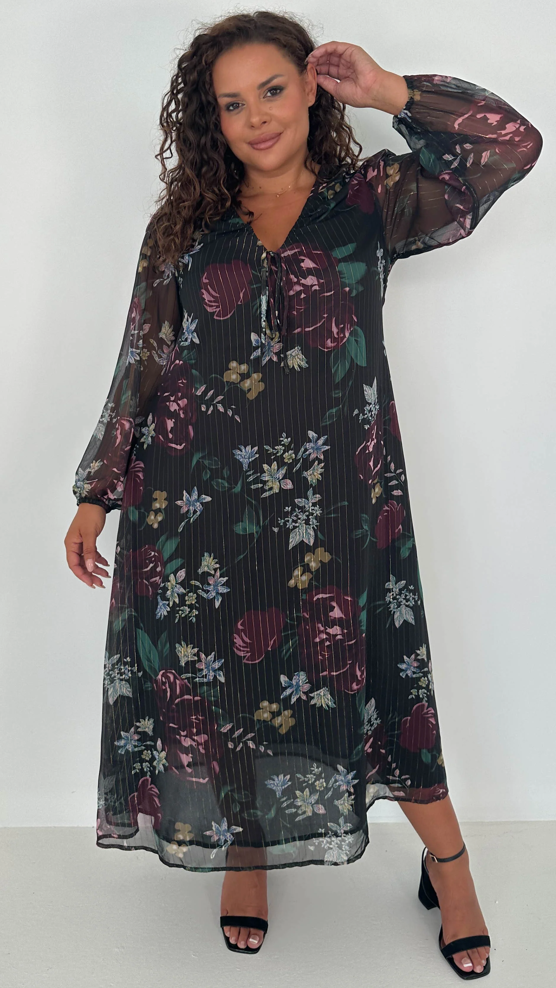 CurveWow V-Neck Tie Detail Maxi Dress Black Floral - Image 3