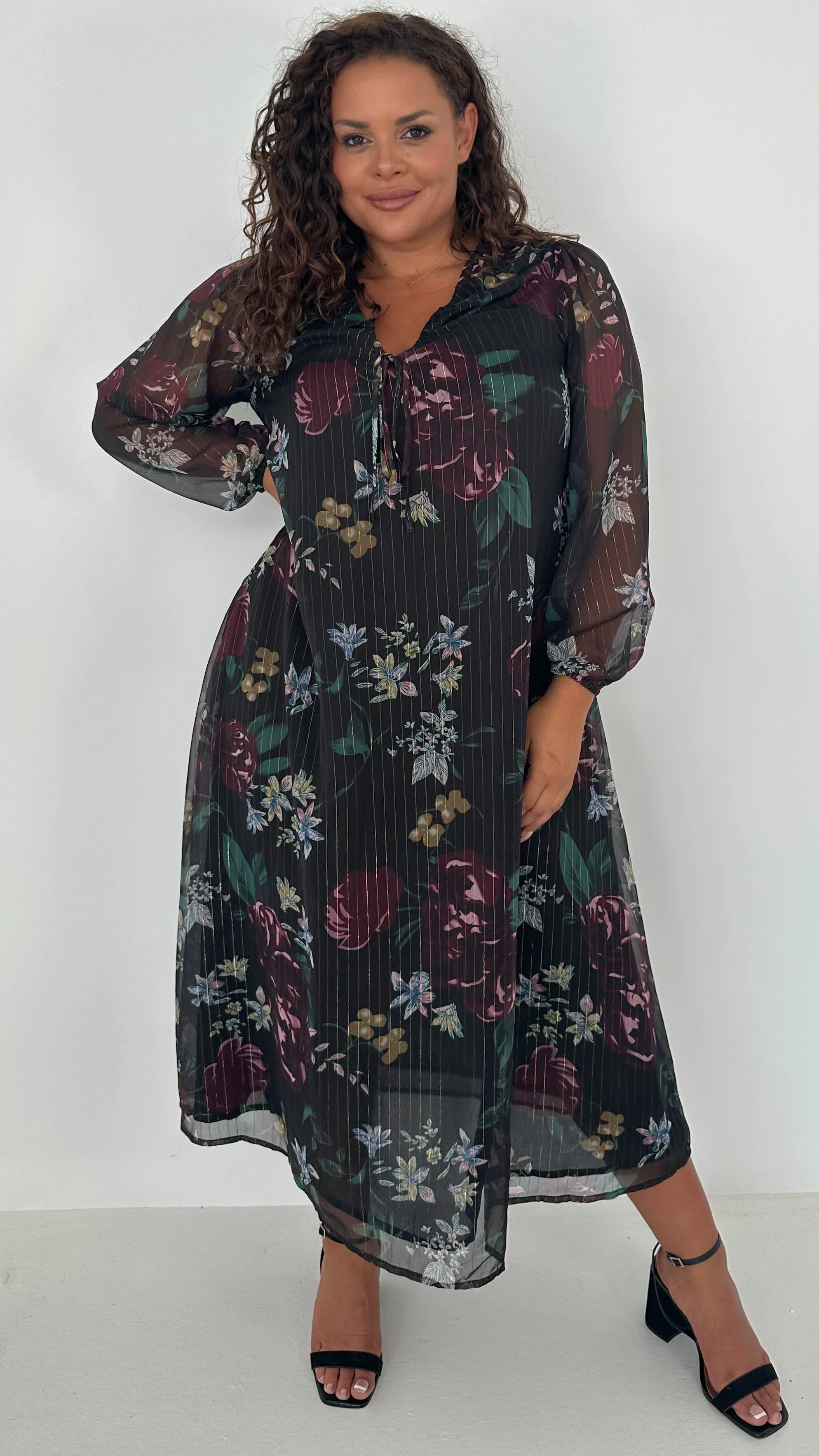 CurveWow V-Neck Tie Detail Maxi Dress Black Floral - Image 4