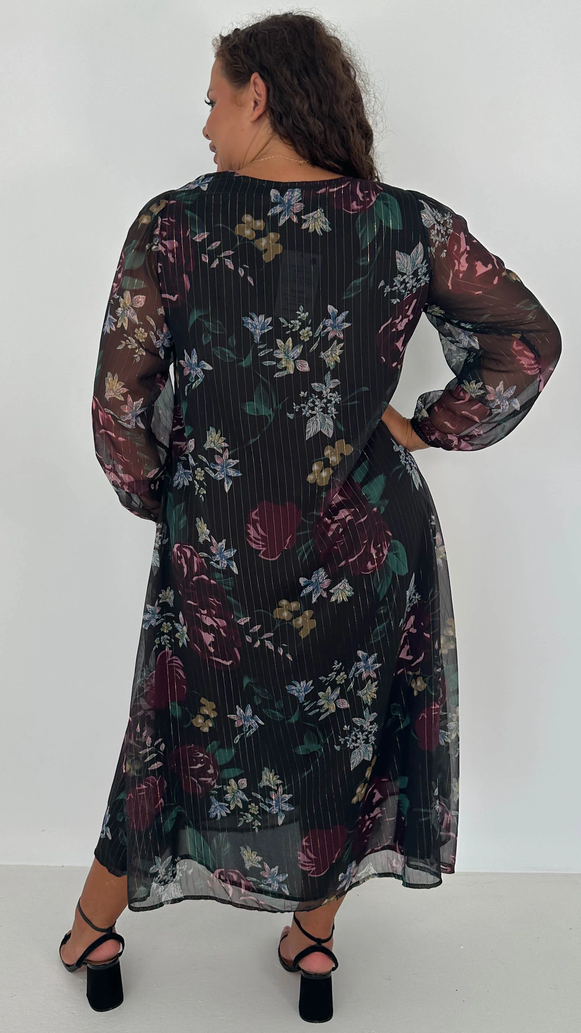 CurveWow V-Neck Tie Detail Maxi Dress Black Floral - Image 5