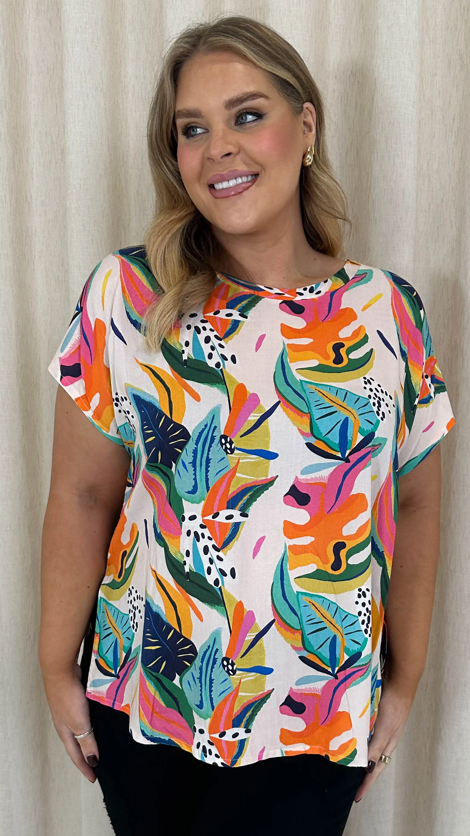 CurveWow Woven Curved Hem Tee Multi - Image 5