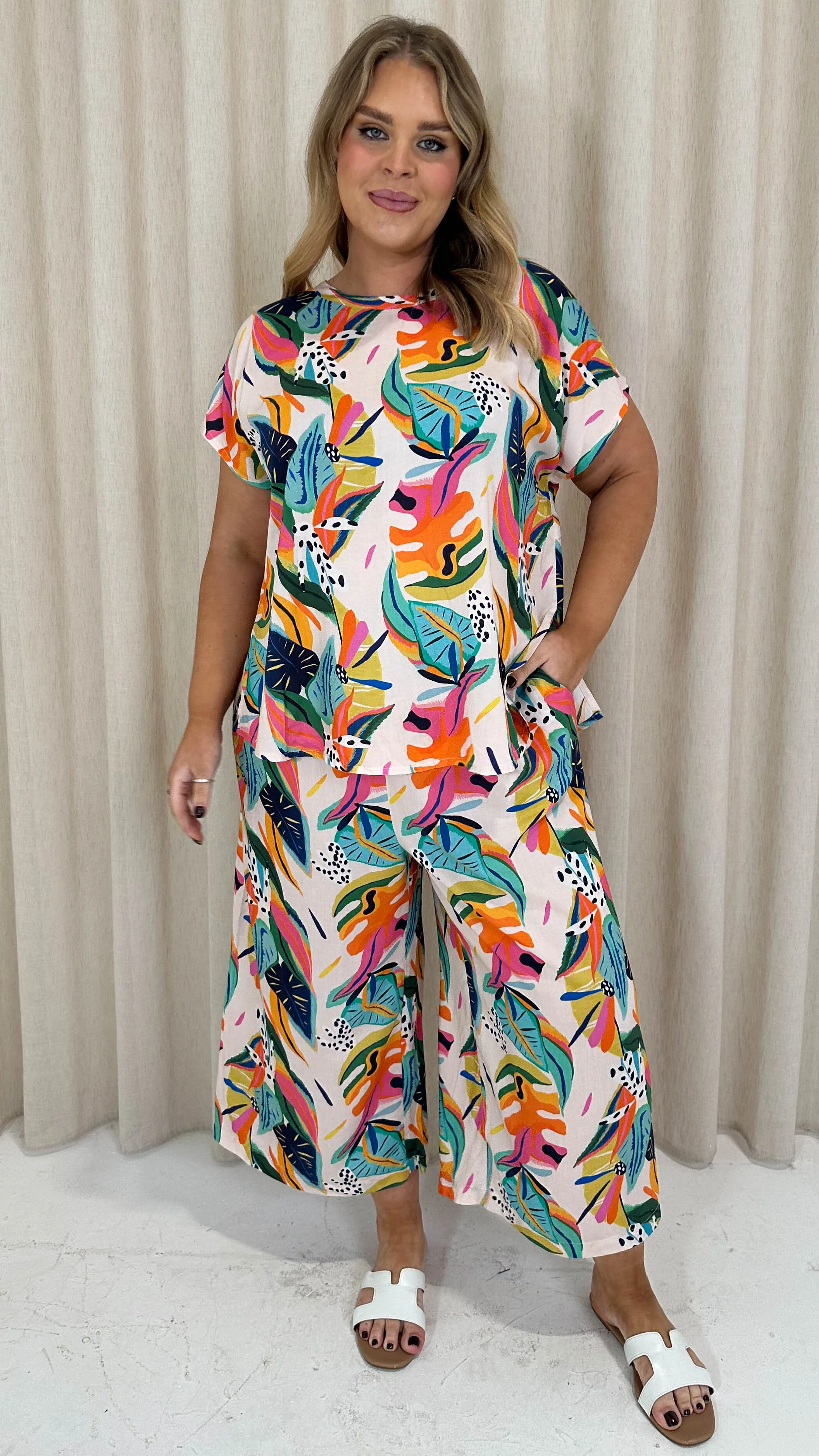 CurveWow Woven Wide Leg Culottes Multi Print - Image 5