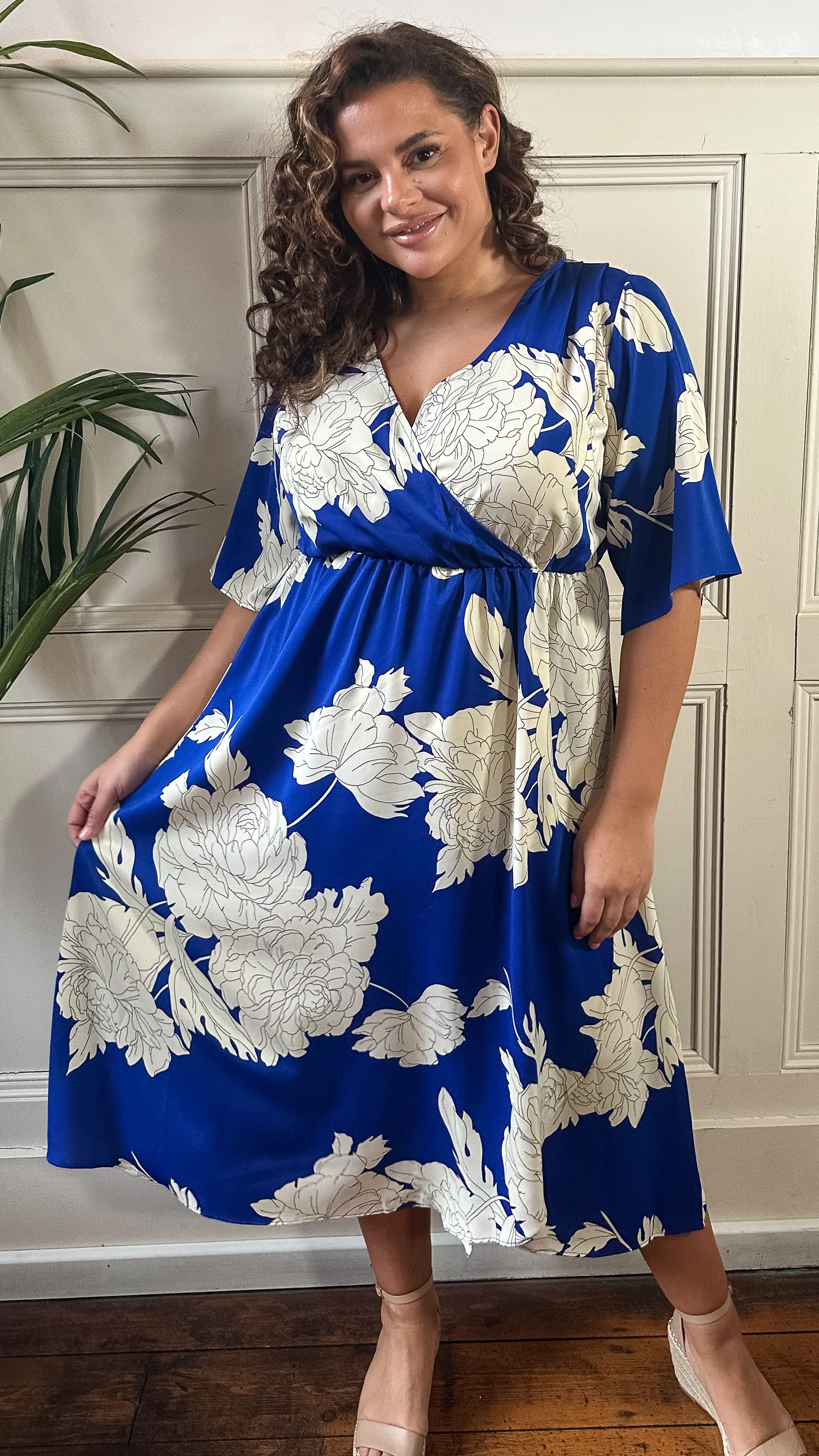 CurveWow Wrap Dress Cobalt Blue Floral - Image 3
