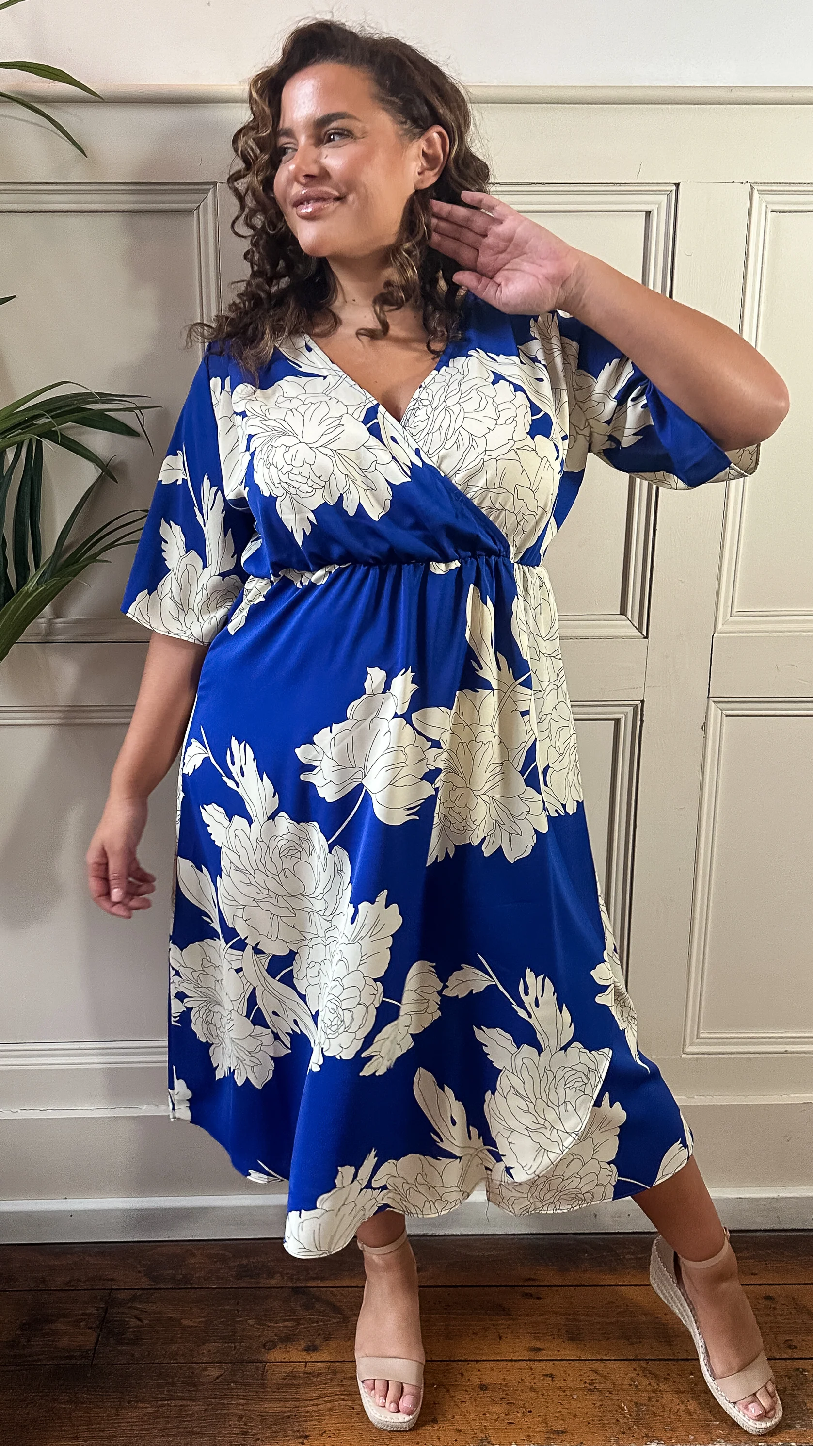 CurveWow Wrap Dress Cobalt Blue Floral - Image 5