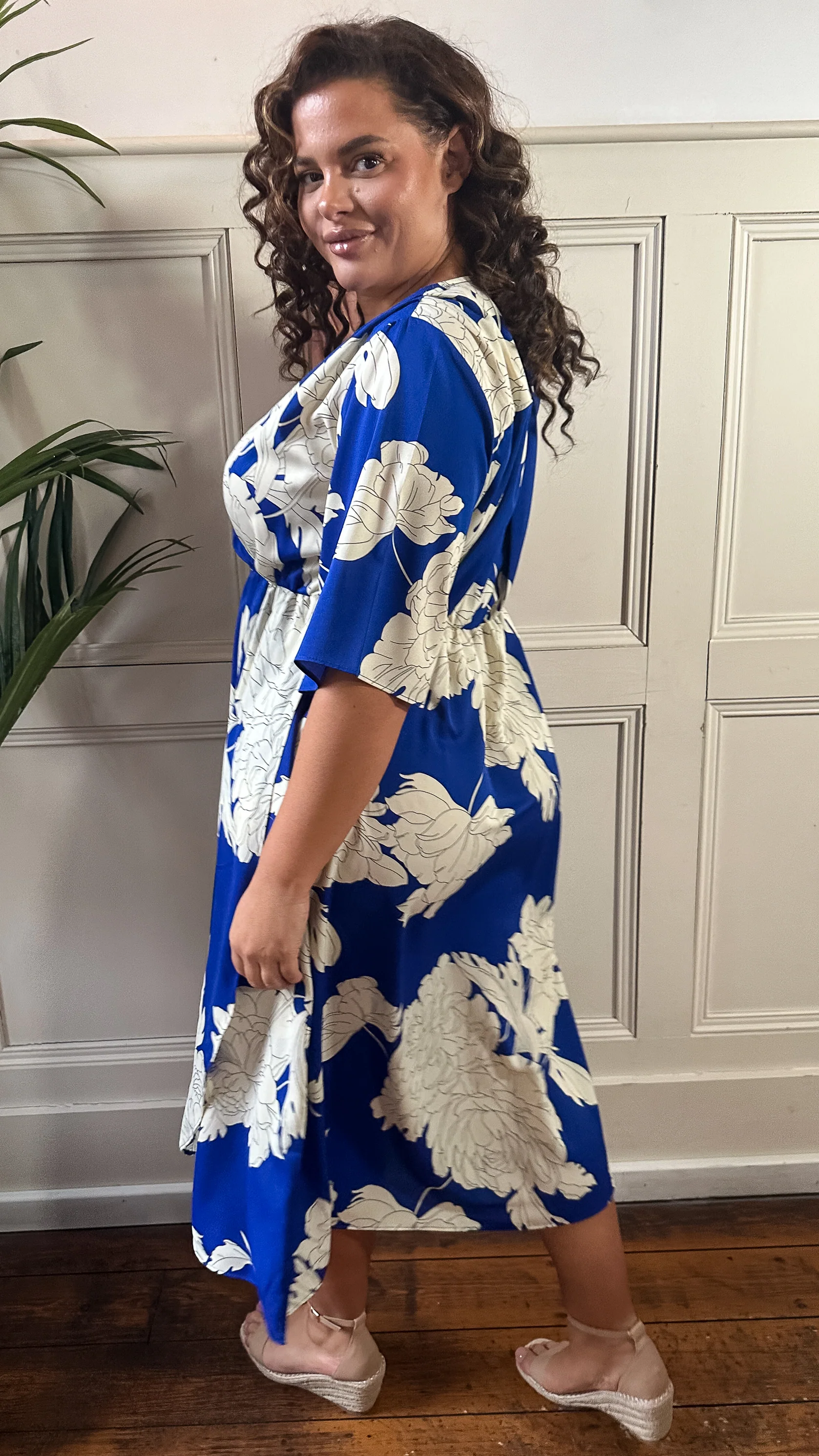 CurveWow Wrap Dress Cobalt Blue Floral - Image 8