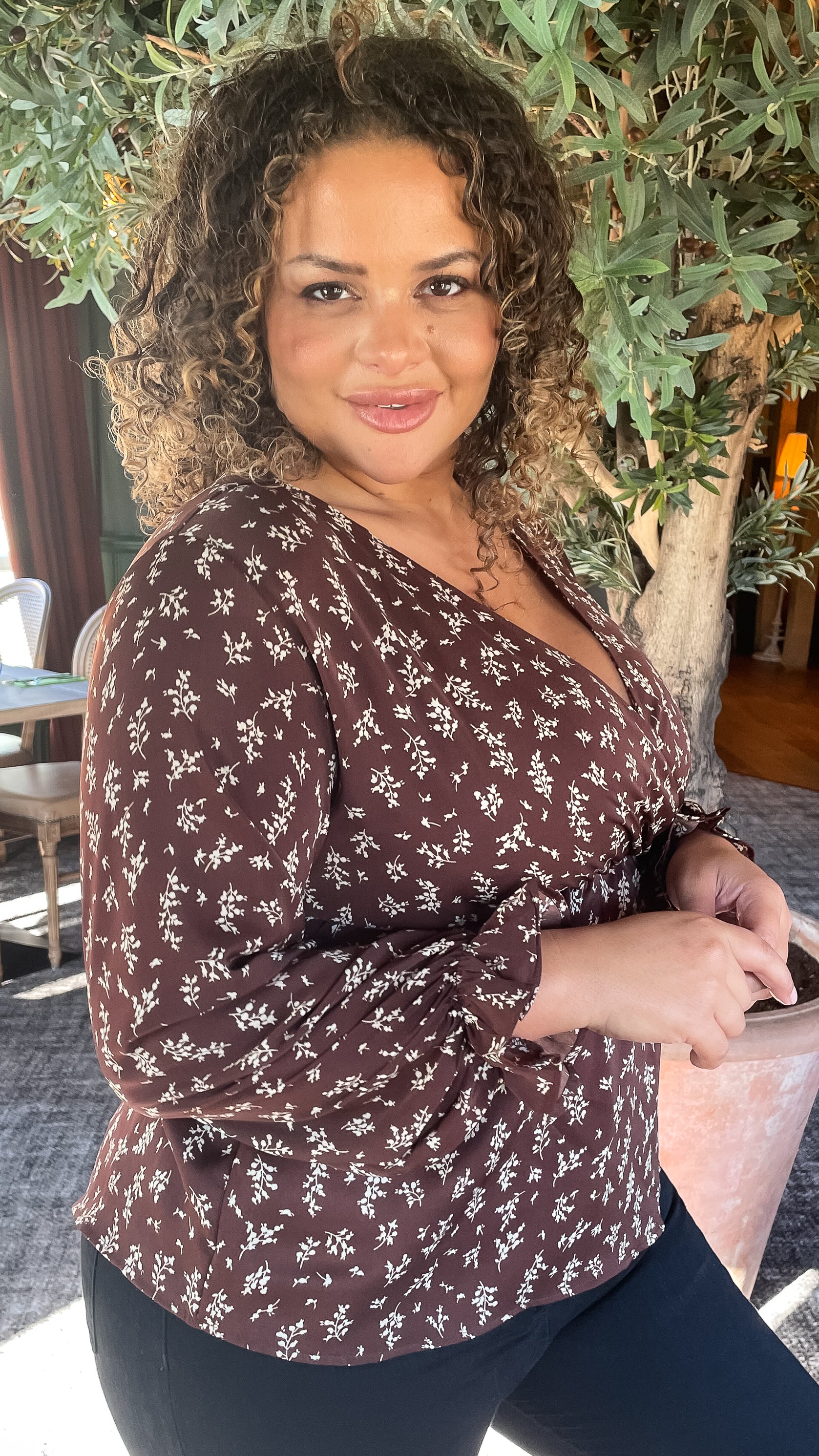CurveWow Wrap Top Chocolate Floral - Image 3