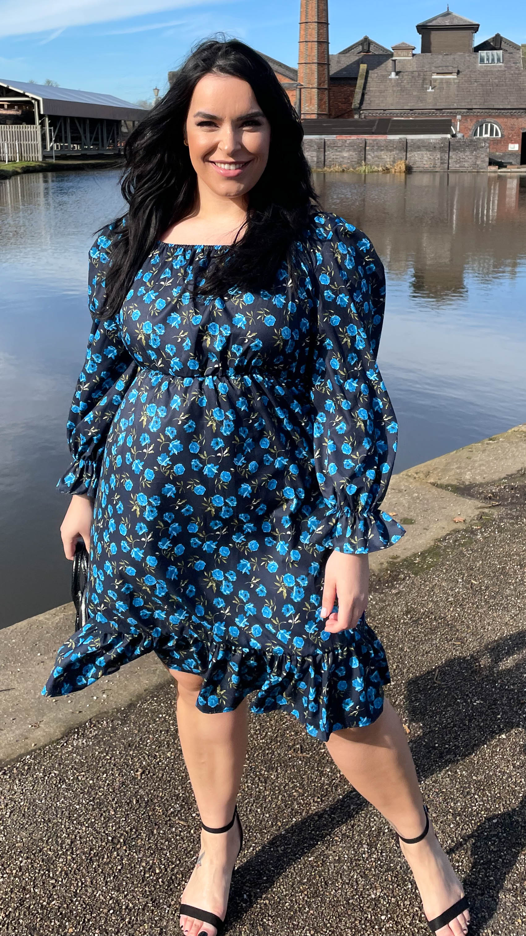 CurveWow Square Neck Dress Blue Floral - Image 6