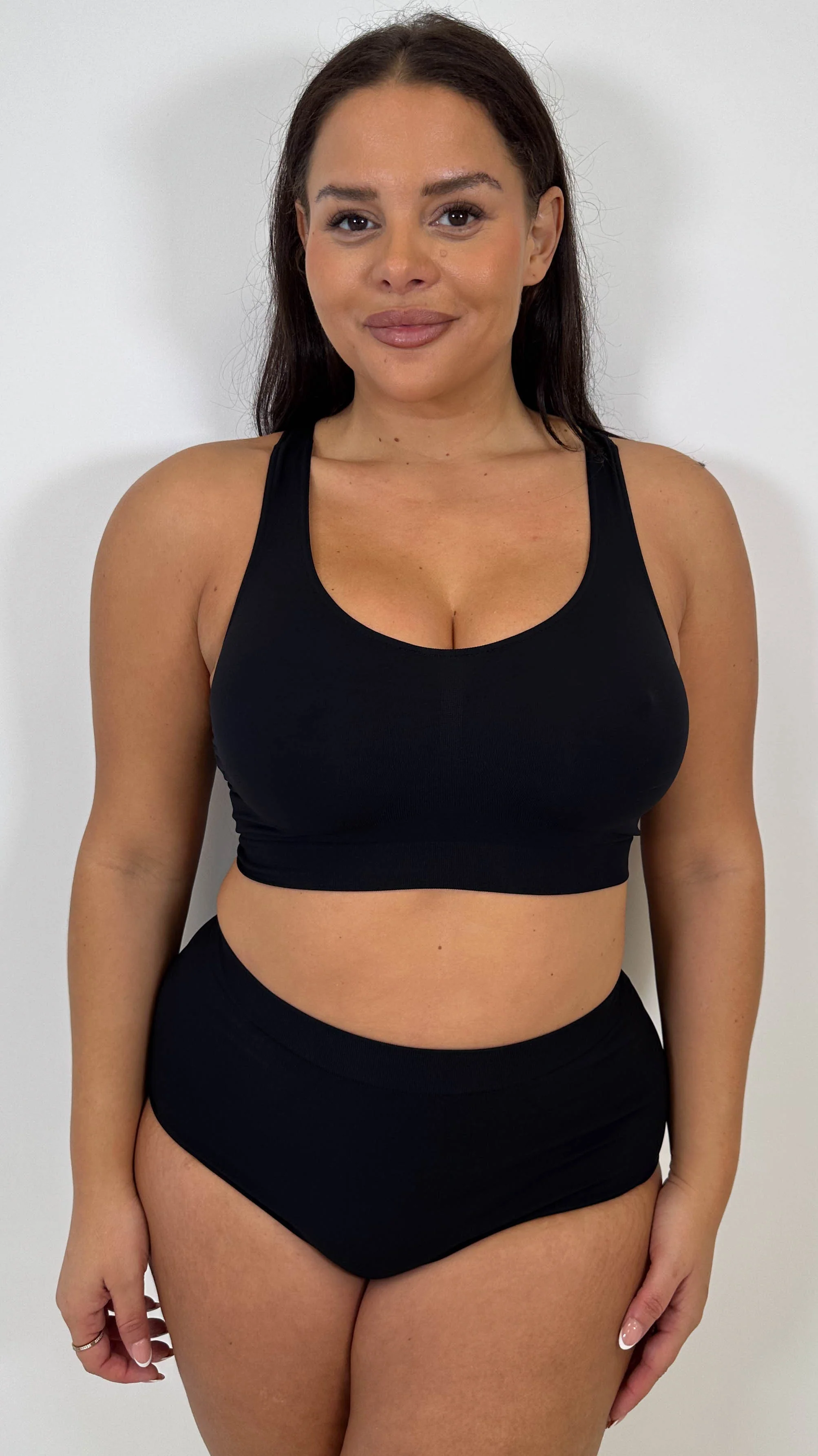 Curvy Seam Free Comfort Bra Black - Image 2