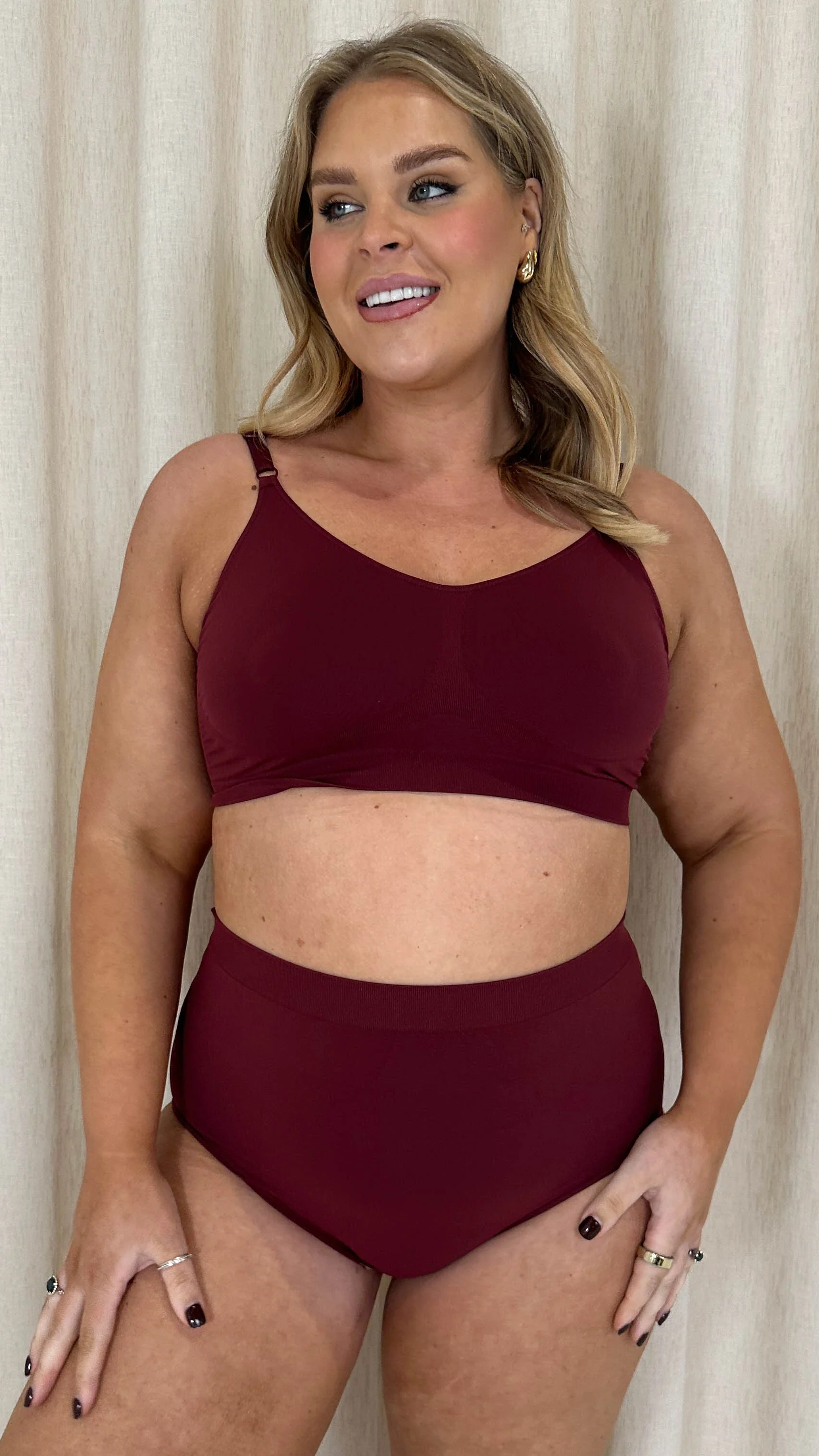 Curvy Seam Free Comfort Brief Burgundy - Image 5