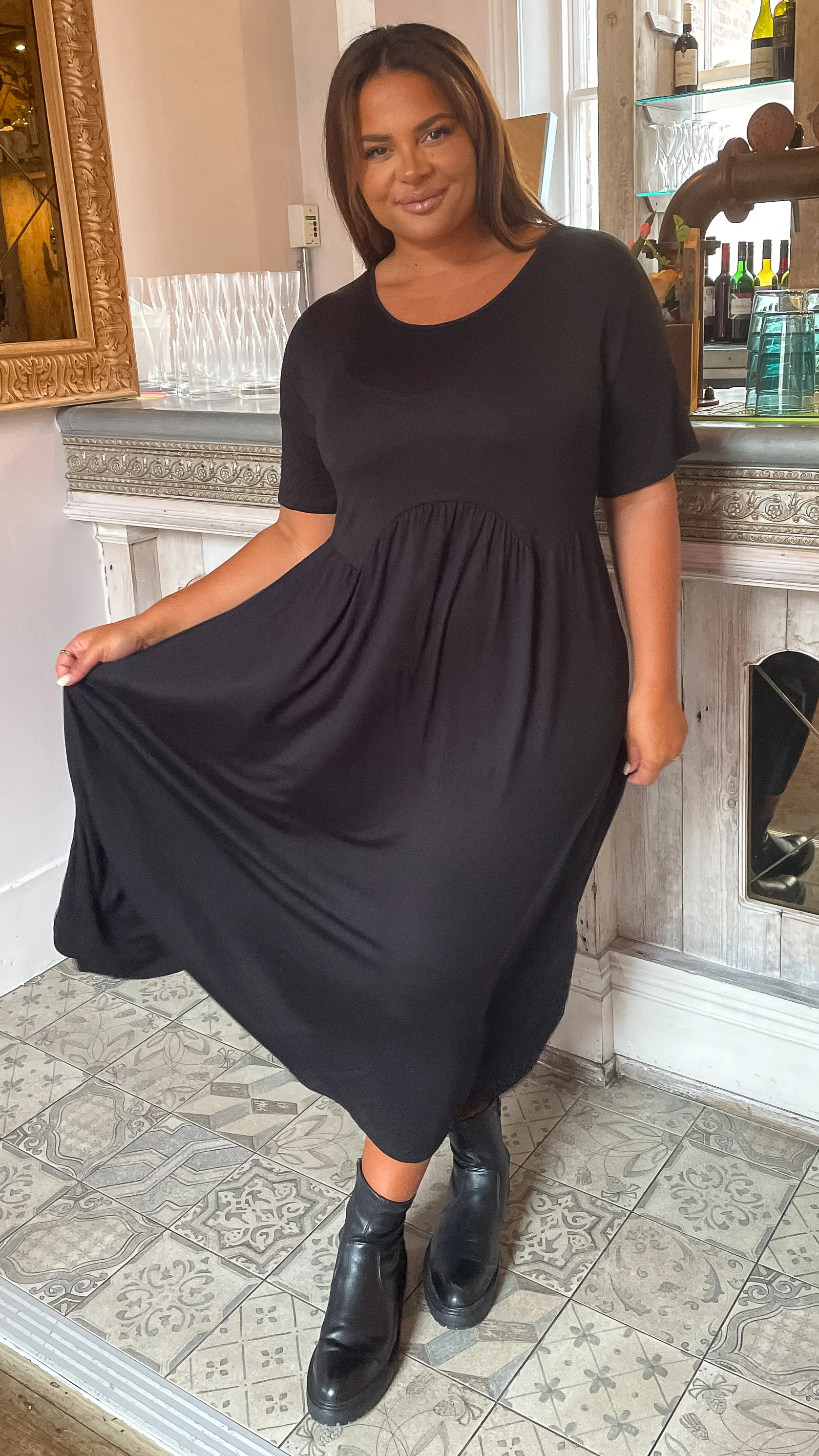 CurveWow Drop Shoulder Shaped Waist Midi Dress Black - Image 3